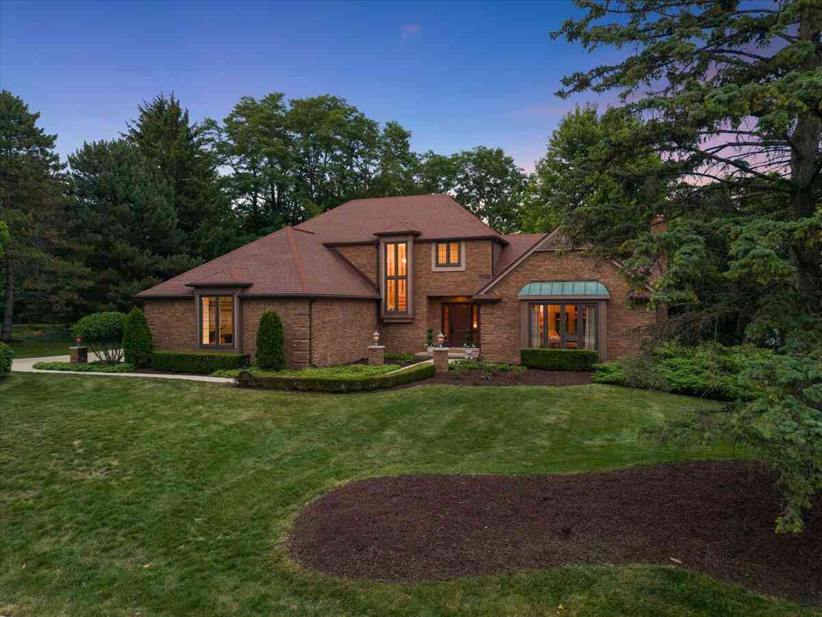 Homes For Sale - 45685 Greenridge Drive<br/> Wayne County, Northville, MI 48167