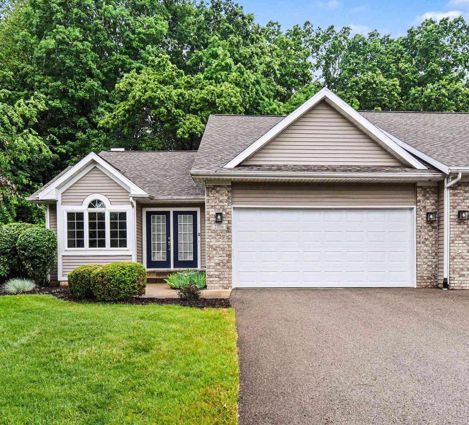Condo For Sale - 2116 Blue Bell Way<br/> Grand Rapids, MI 49504