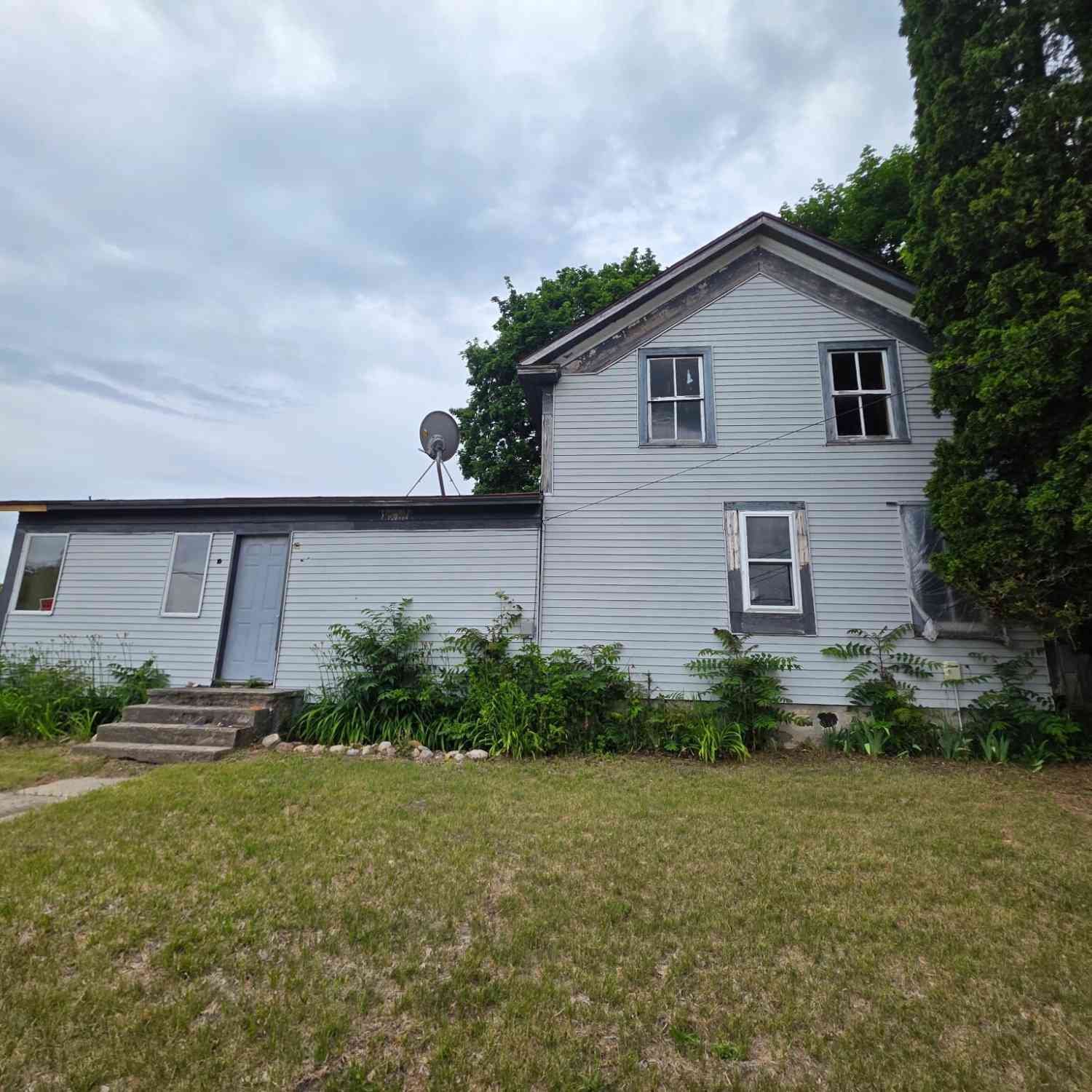 Homes For Sale - 224 S Camburn Street<br/> Stanton, MI 48888