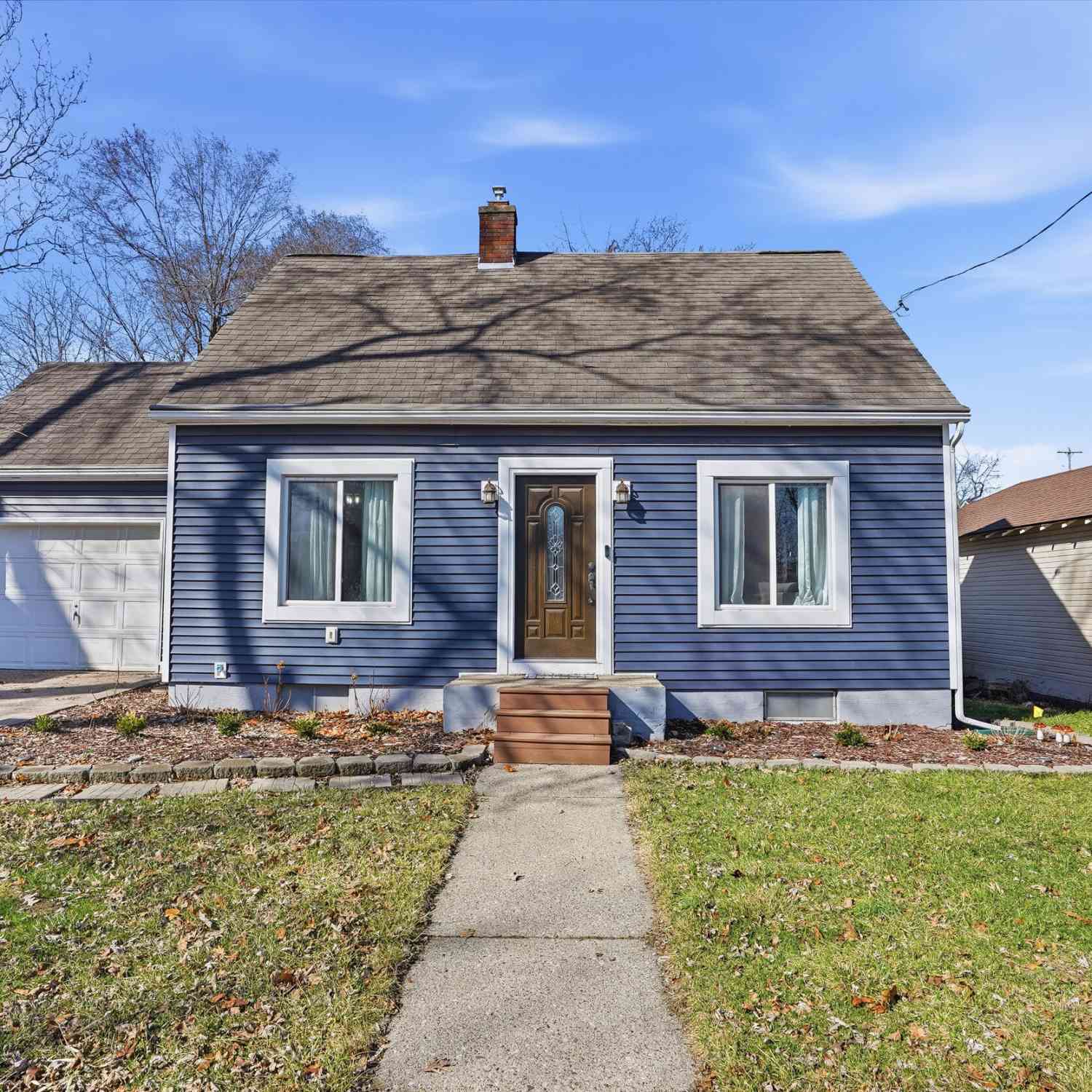 Homes For Sale - 608 Park Street<br/> Fenton, MI 48430