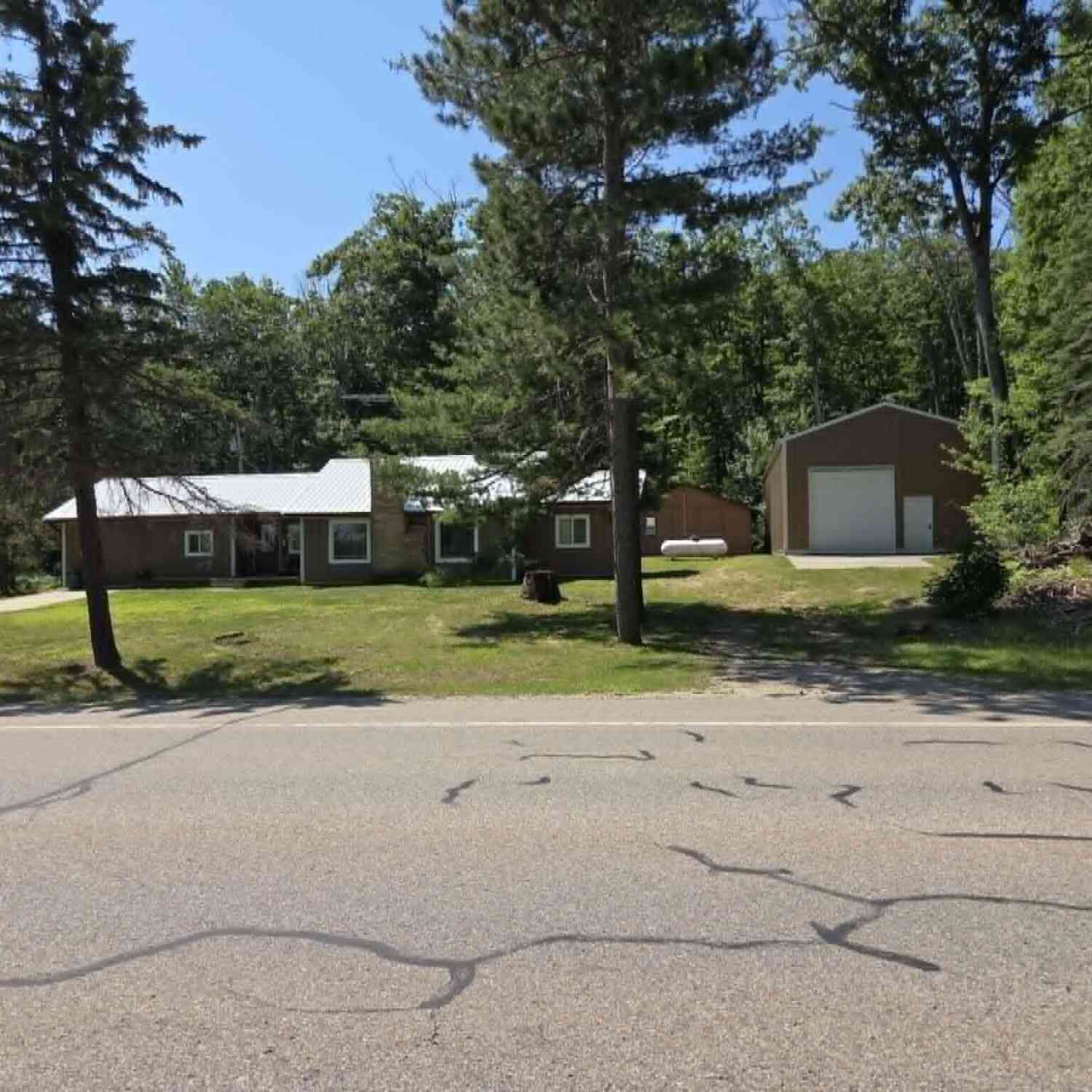 Homes For Sale - 1799 W Sunset Drive<br/> Roscommon County, Roscommon, MI 48653
