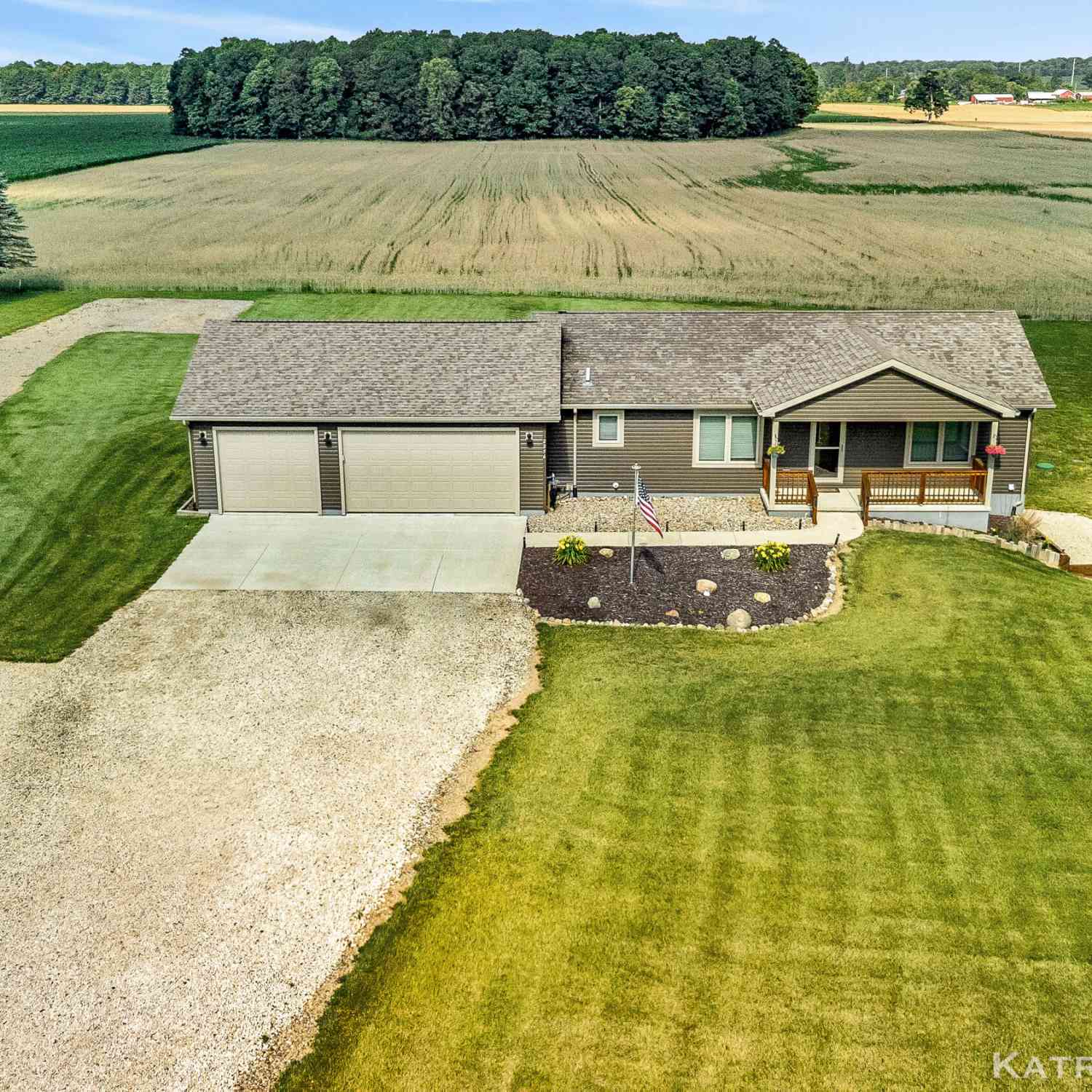 Homes For Sale - 2256 S Cochran Road<br/> Charlotte, MI 48813