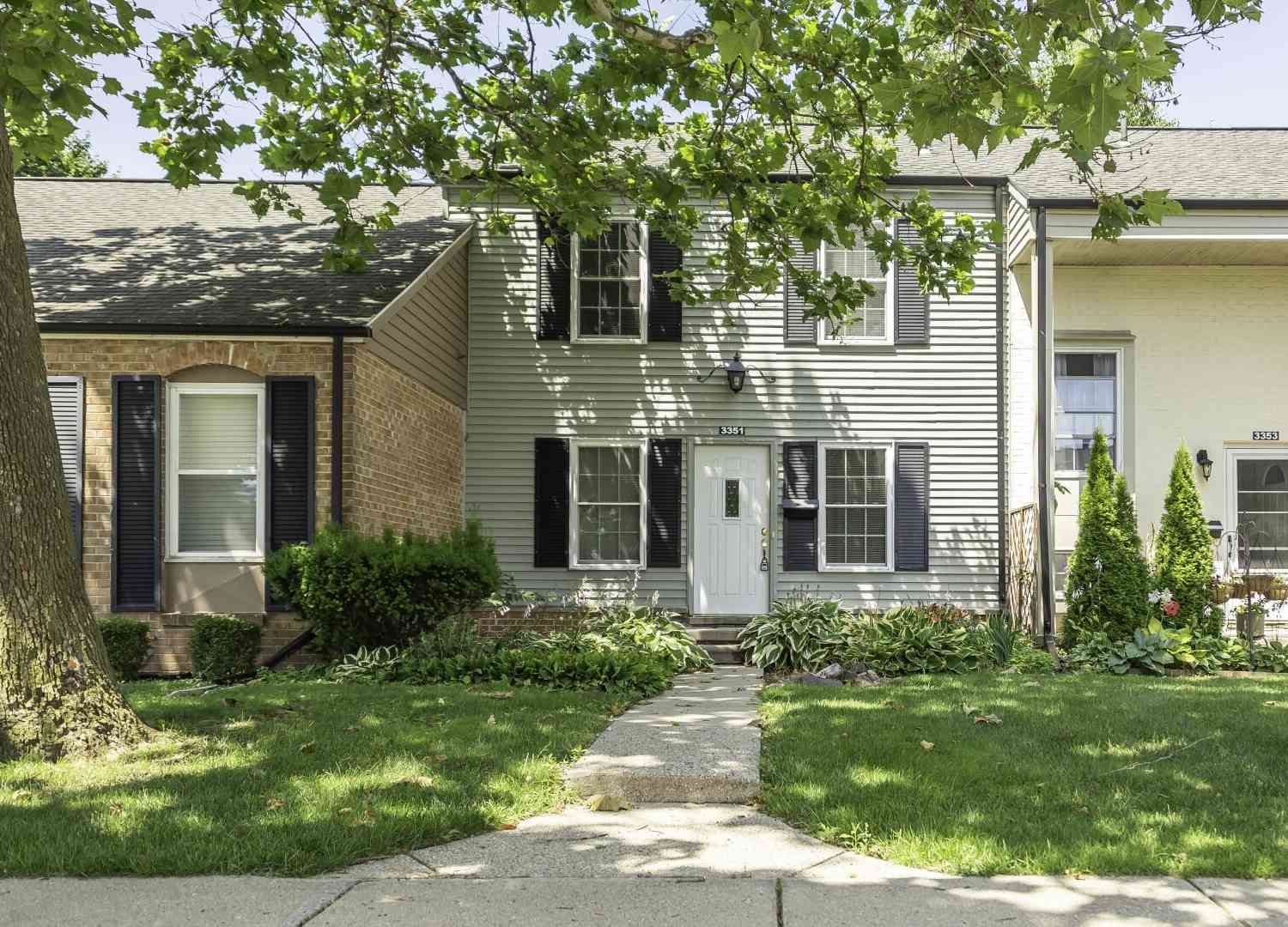 Condo For Sale - 3351 Burbank Drive<br/> Ann Arbor, MI 48105
