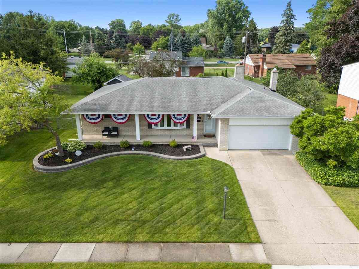 Homes For Sale - 34650 Wood Street<br/> Wayne County, Livonia, MI 48154