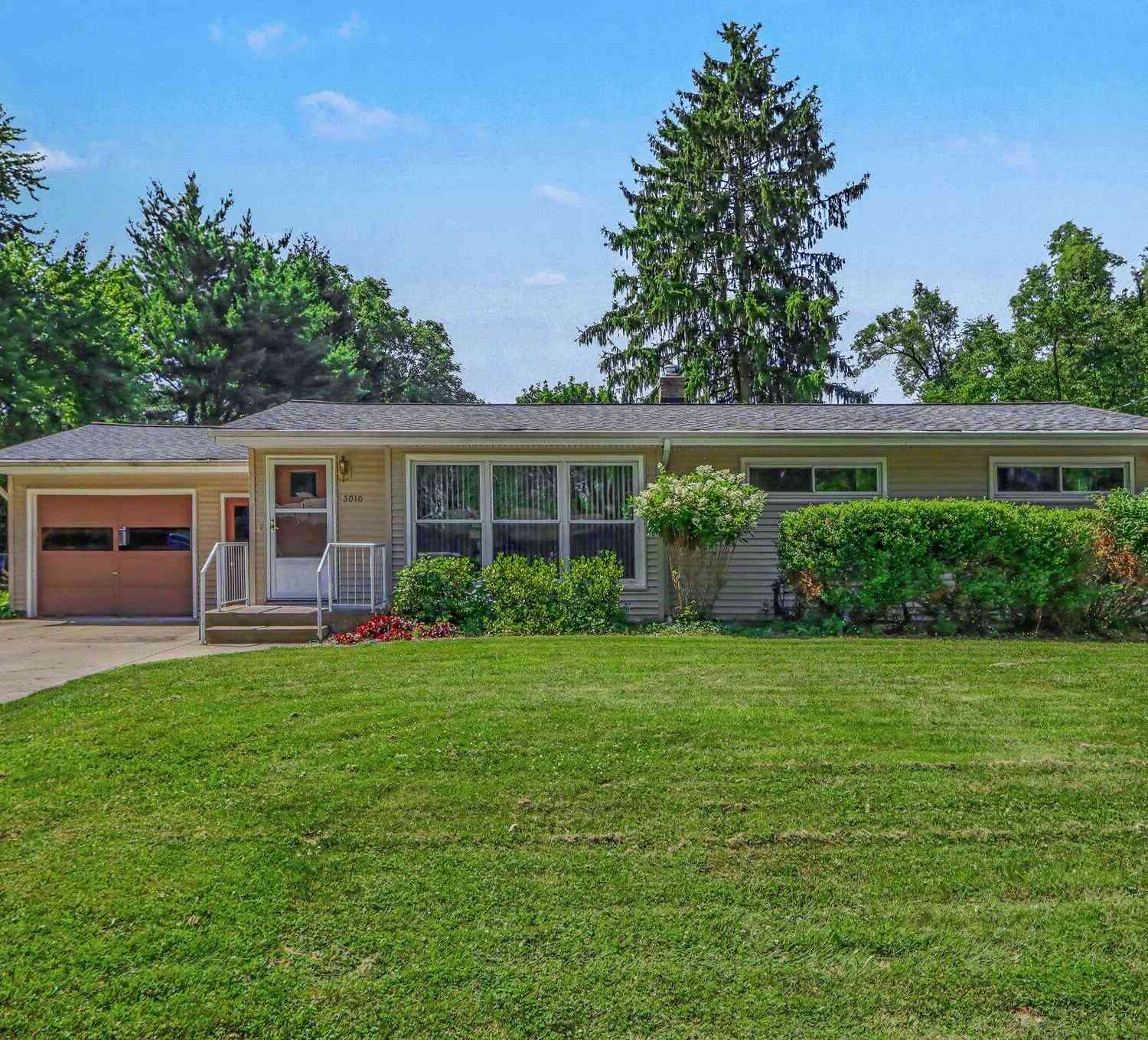 Homes For Sale - 3010 Glenhaven Avenue<br/> Kalamazoo County, Kalamazoo, MI 49004