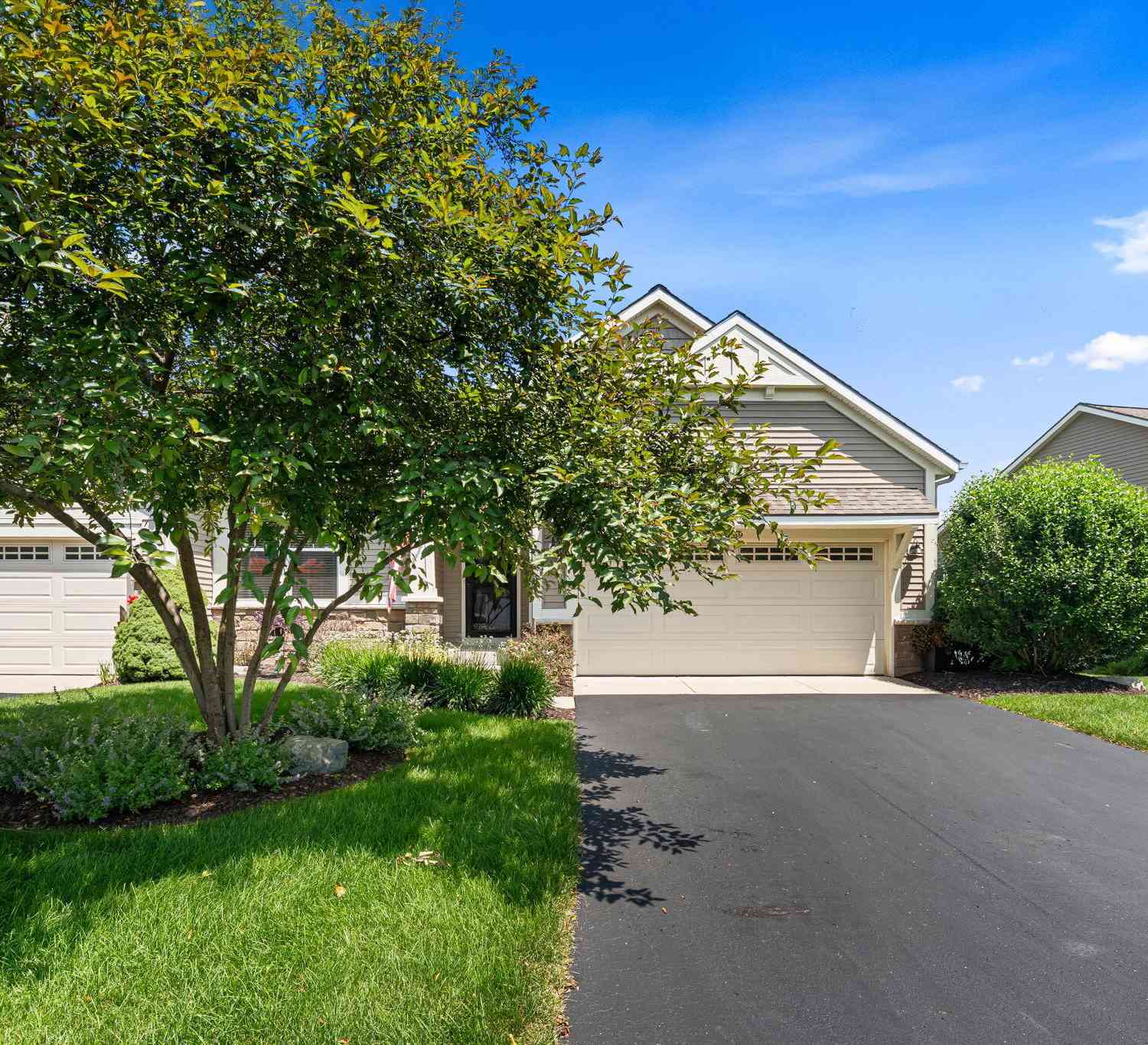 Condo For Sale - 6169 Bellflower Court<br/> Kent County, Caledonia, MI 49316