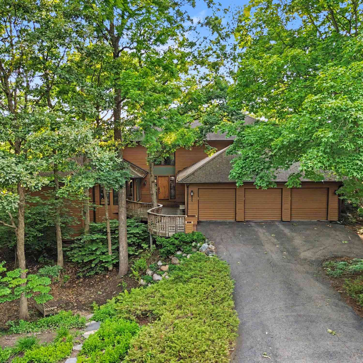 Homes For Sale - 685 Green Road<br/> Ann Arbor, MI 48105