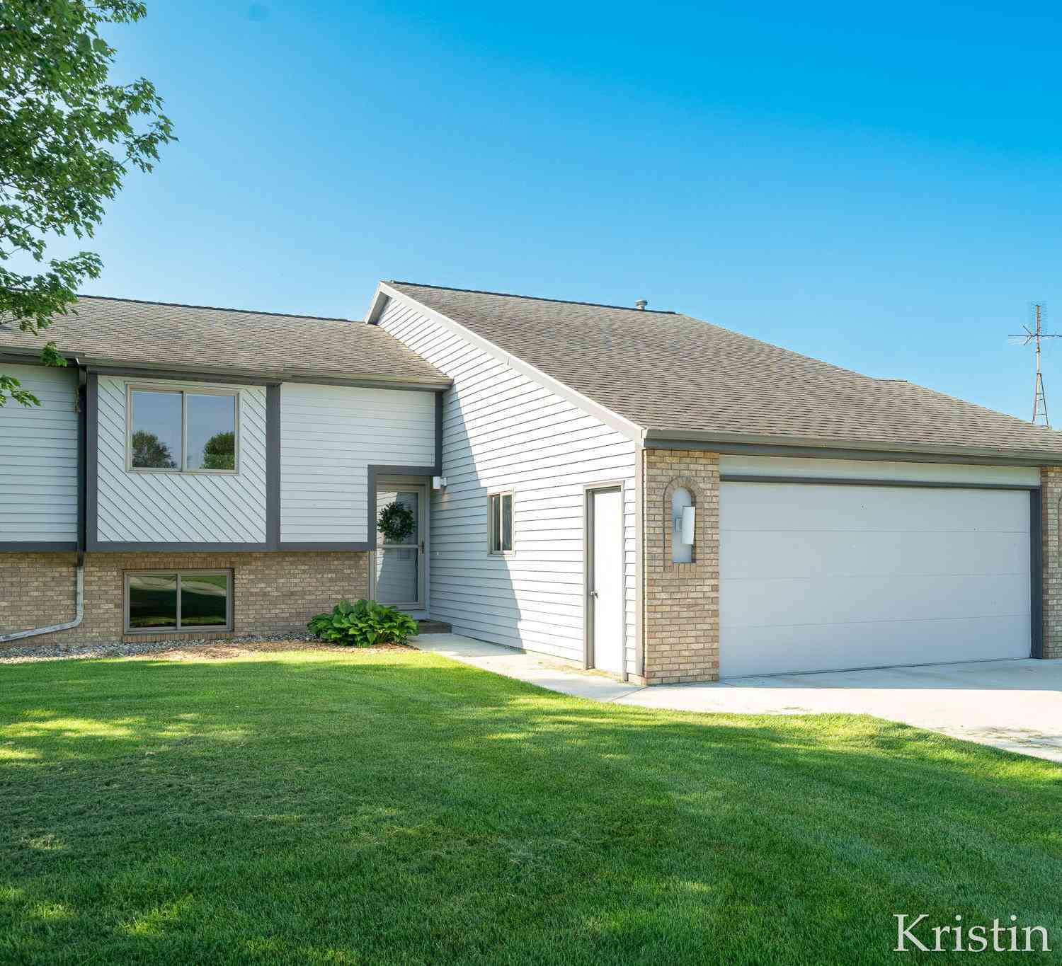 Homes For Sale - 3220 Cornerstone Lane<br/> Holland, MI 49424