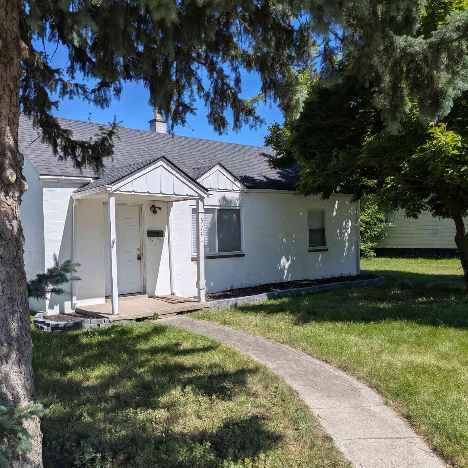 Homes For Rent - 5754 Arcola Street<br/> Garden City, MI 48135