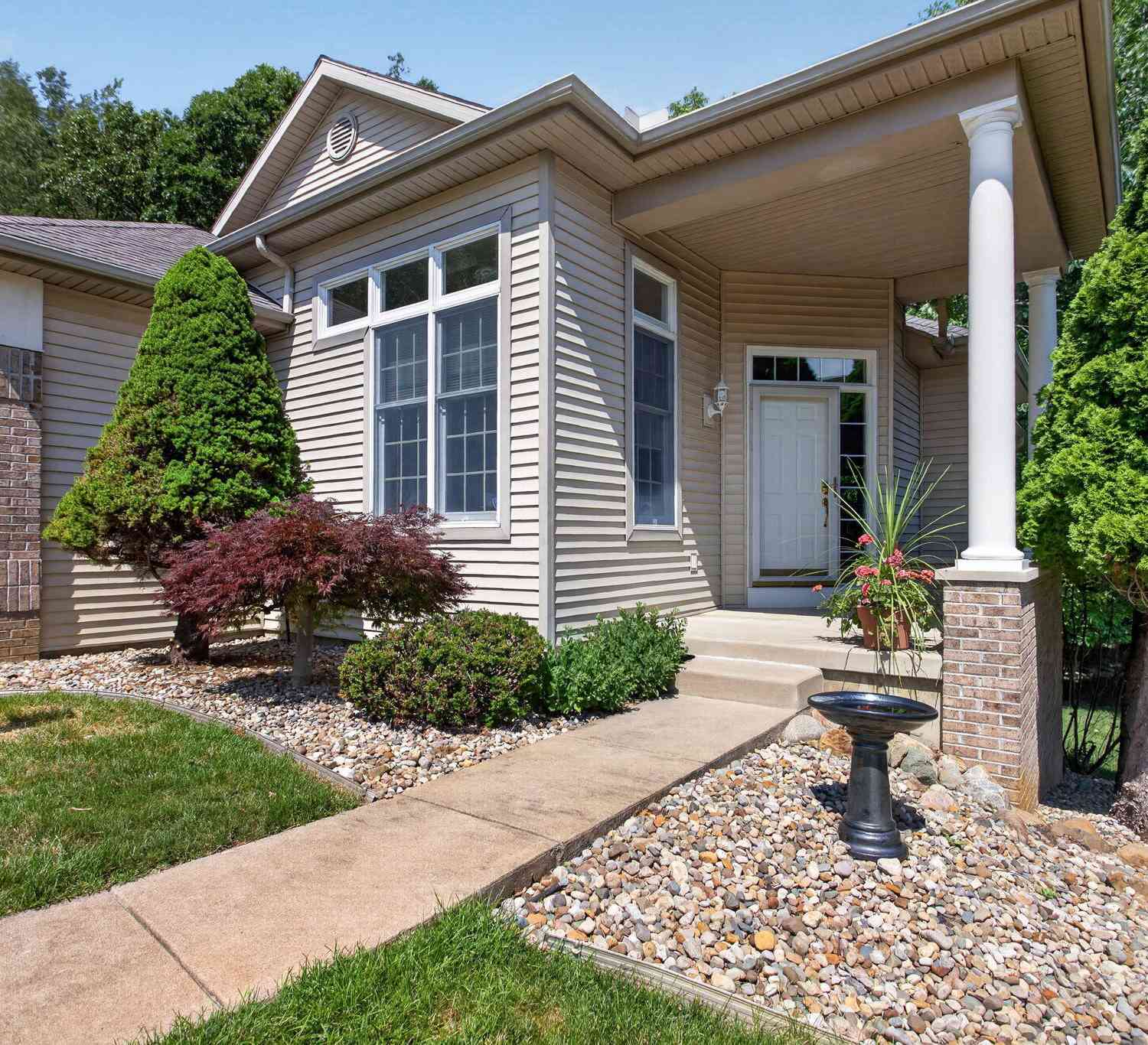 Condo For Sale - 3025 S Wood Dale Drive<br/> Jackson County, Jackson, MI 49203