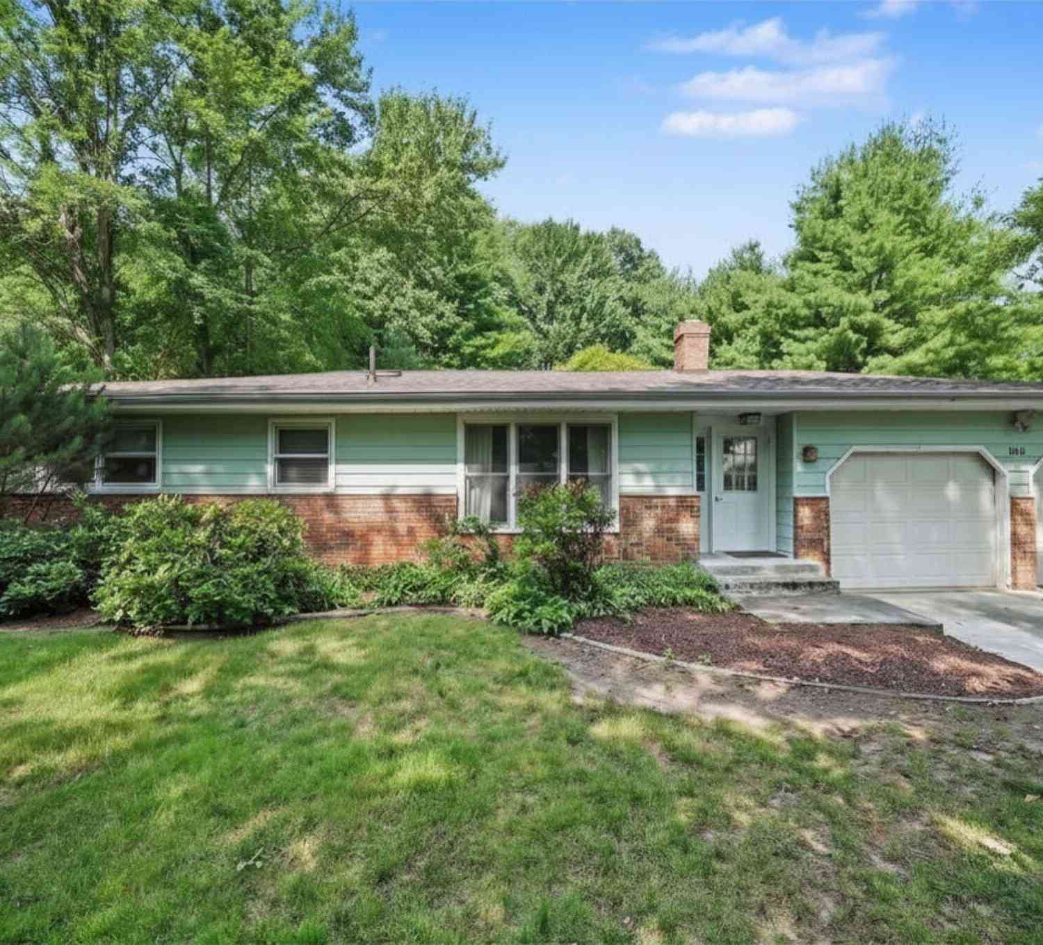 Homes For Sale - 15972 Prusa Road<br/> Berrien County, Union Pier, MI 49129