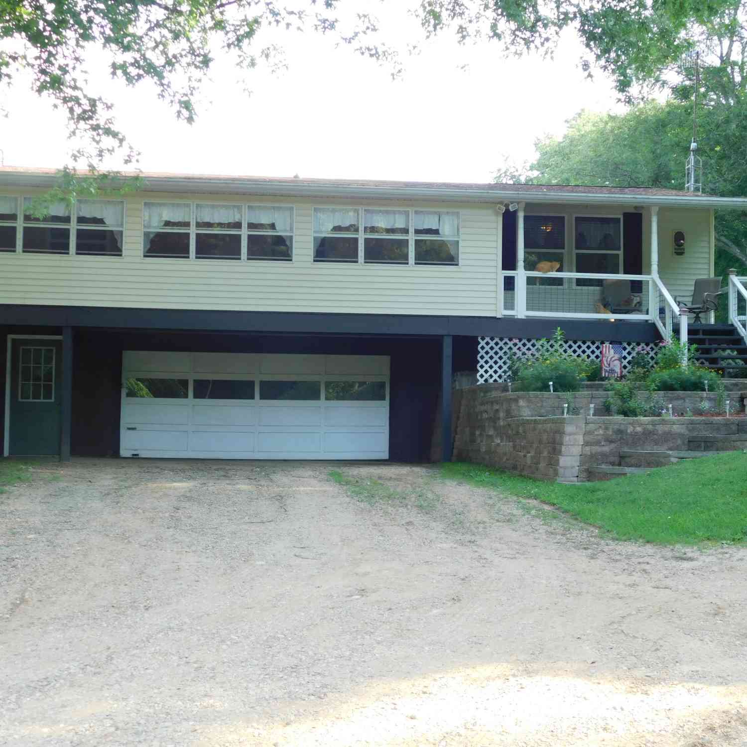Mobile Home For Sale - 19278 Dutch Settlement Street<br/> Cassopolis, MI 49031
