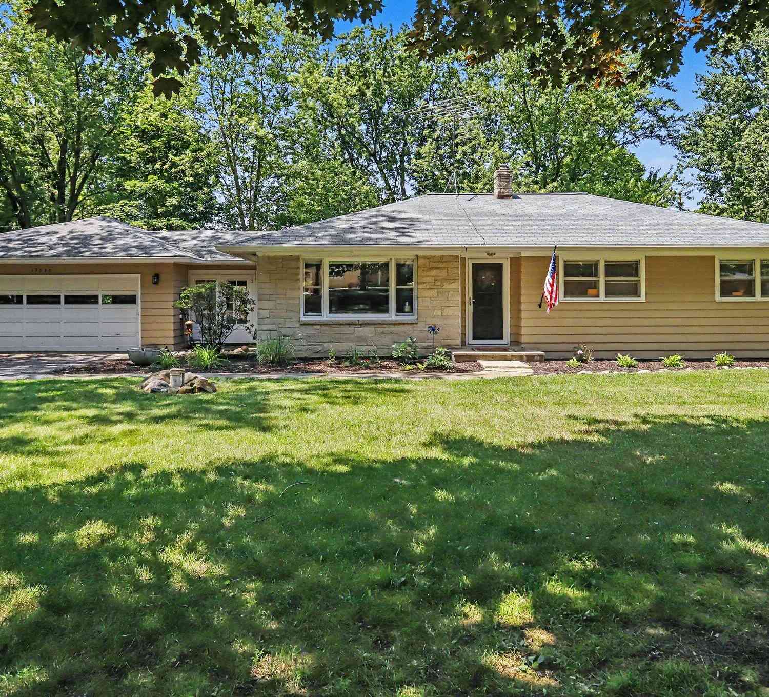 Homes For Sale - 15833 17 1/2 Mile Road<br/> Marshall, MI 49068