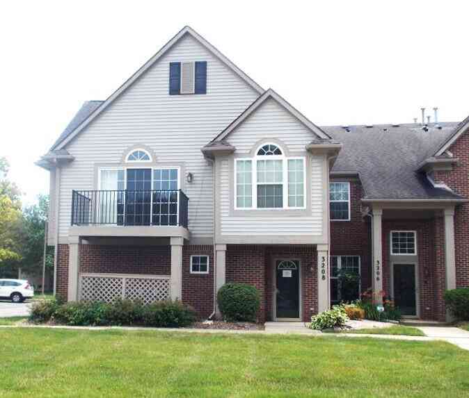 Condo For Sale - 3208 Primrose Lane<br/> Washtenaw County, Ypsilanti, MI 48197