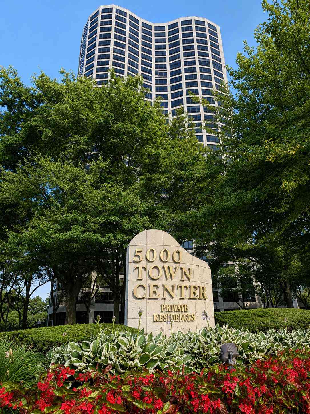 Condo For Sale - 5000 Town Center #908<br/> Southfield, MI 48075