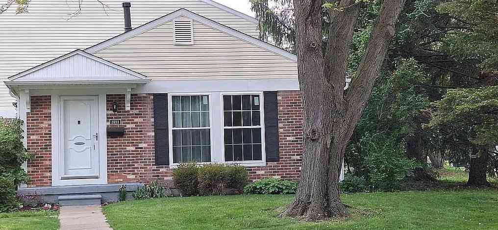 Condo For Sale - 2653 Fenwick Court<br/> Washtenaw County, Ann Arbor, MI 48104