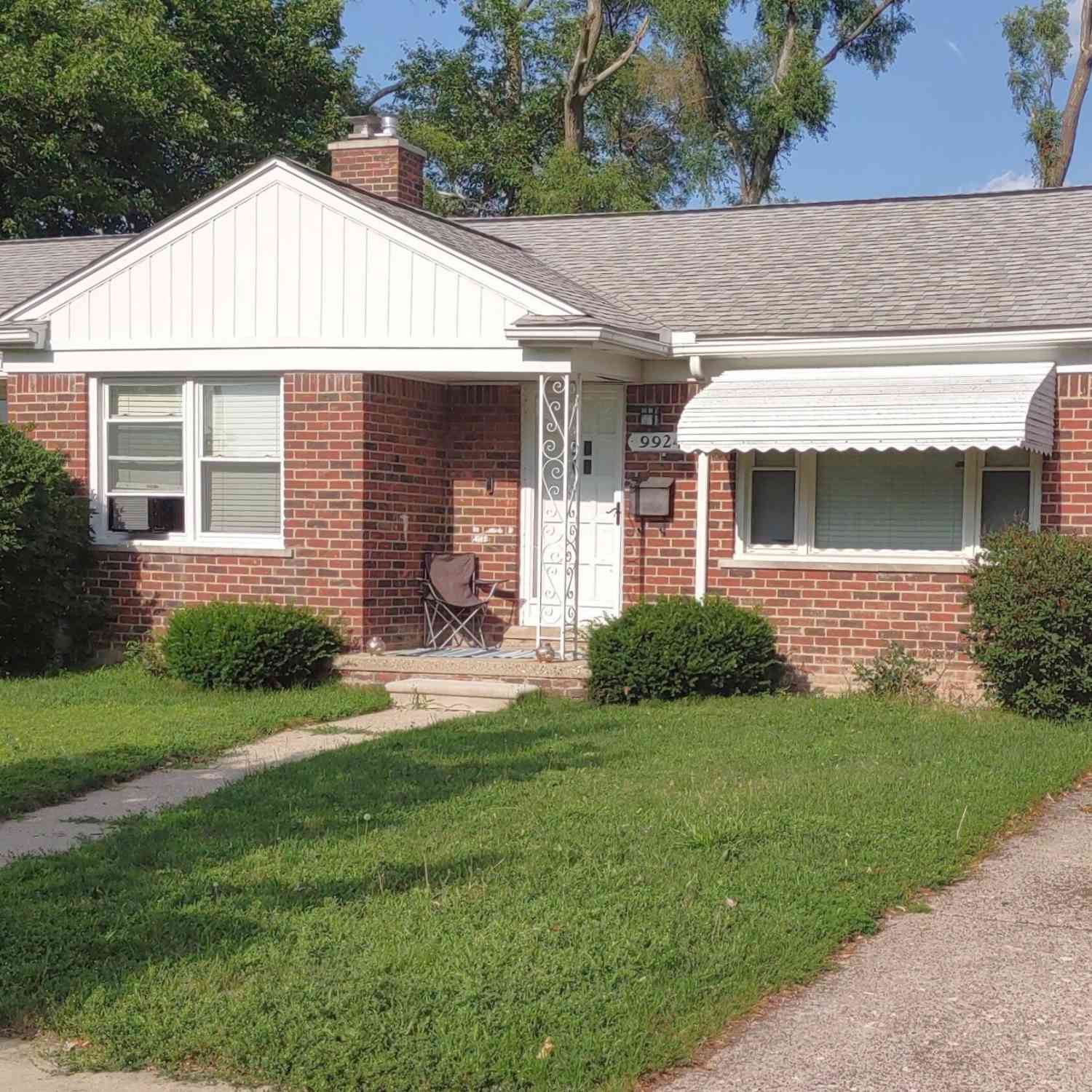 Multifamily For Rent - 9924 Roseland Street<br/> Wayne County, Livonia, MI 48150