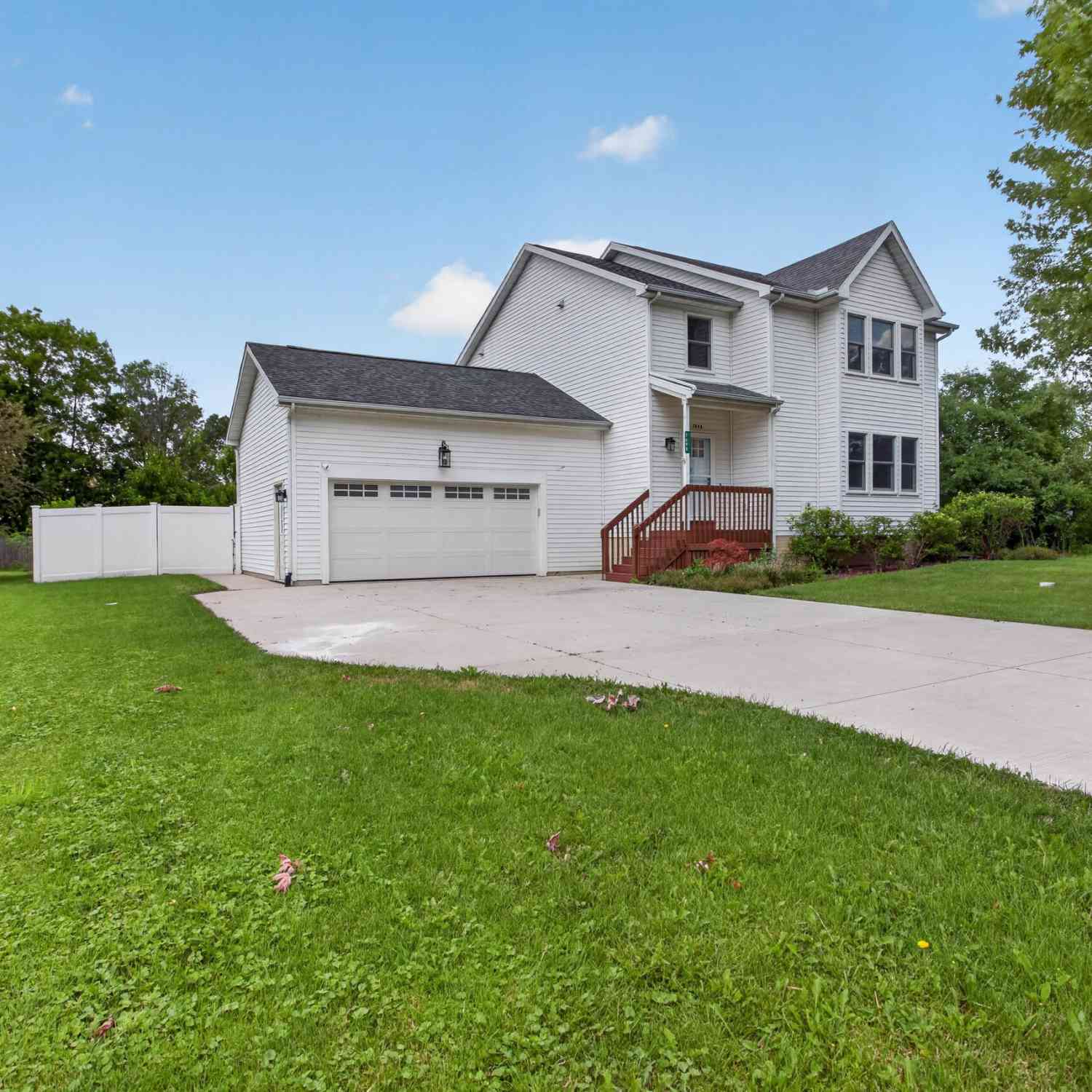 Homes For Sale - 7698 Dalton Road<br/> Onsted, MI 49265