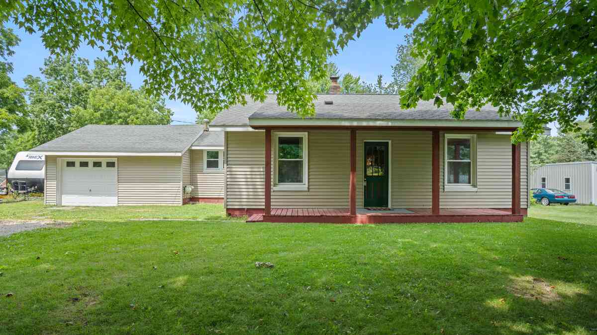 Homes For Sale - 189 E Cross Street<br/> Ionia County, Clarksville, MI 48815