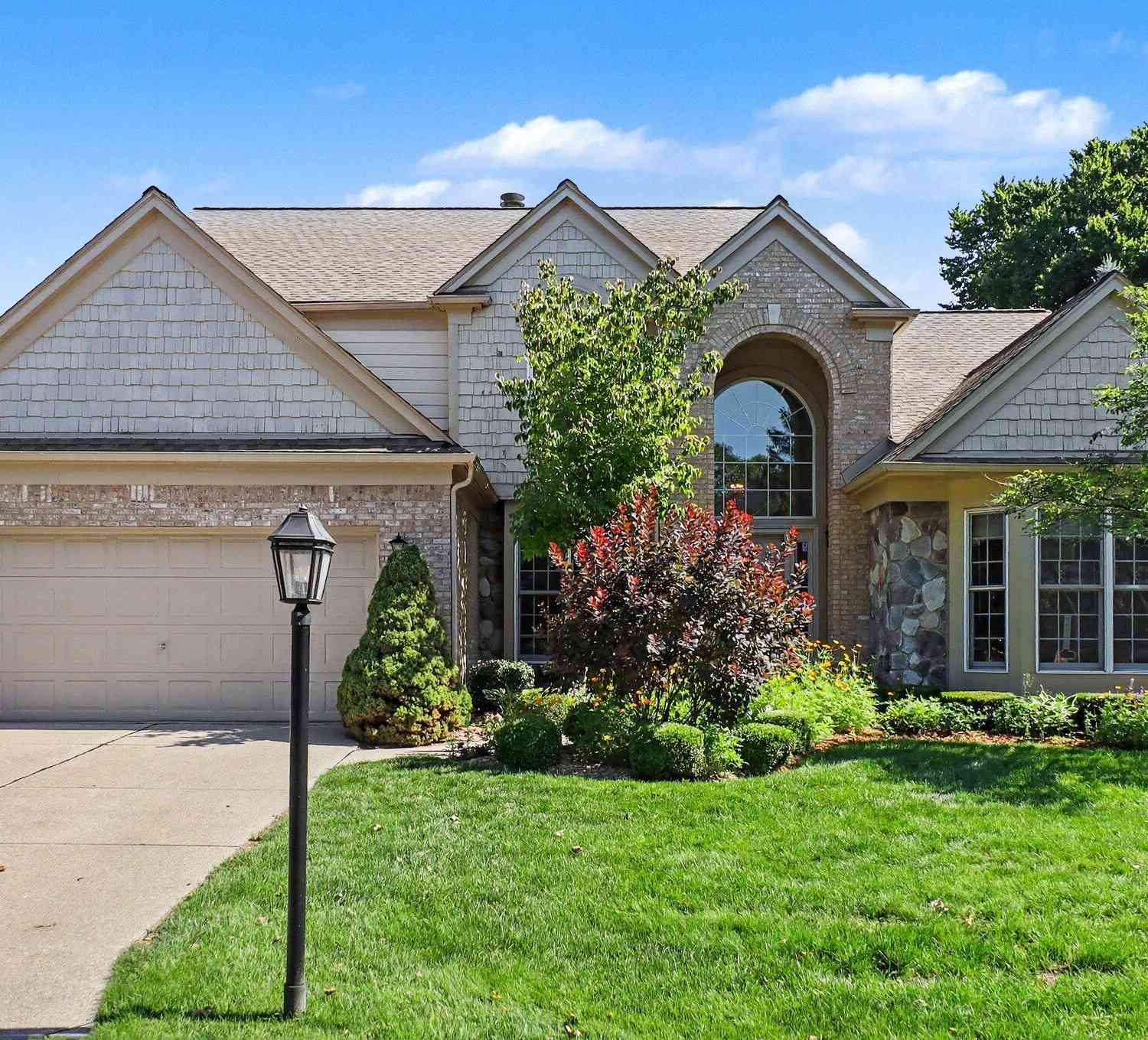 Condo For Sale - 39728 Dun Rovin Drive<br/> Wayne County, Northville, MI 48168