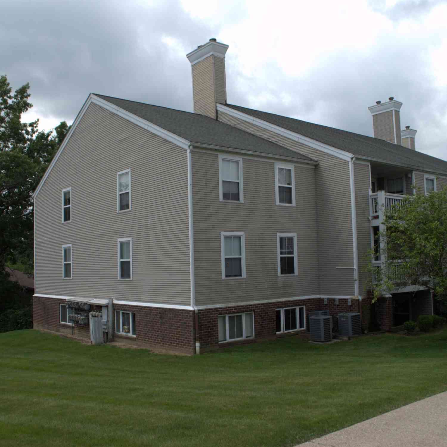 Condo For Sale - 101 Fieldcrest Street #302<br/> Washtenaw County, Ann Arbor, MI 48103