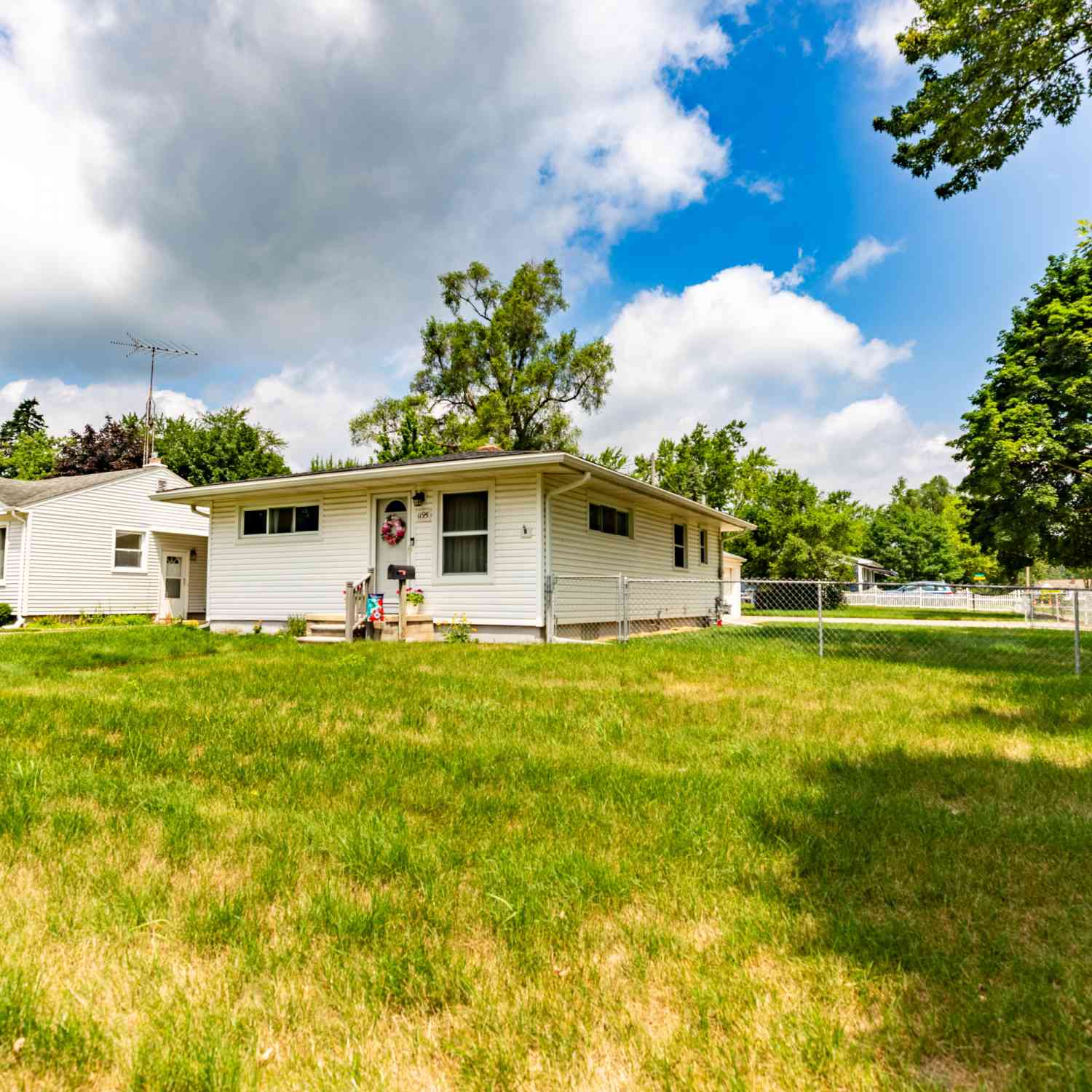 Homes For Sale - 1195 Oak Street<br/> Washtenaw County, Ypsilanti, MI 48198