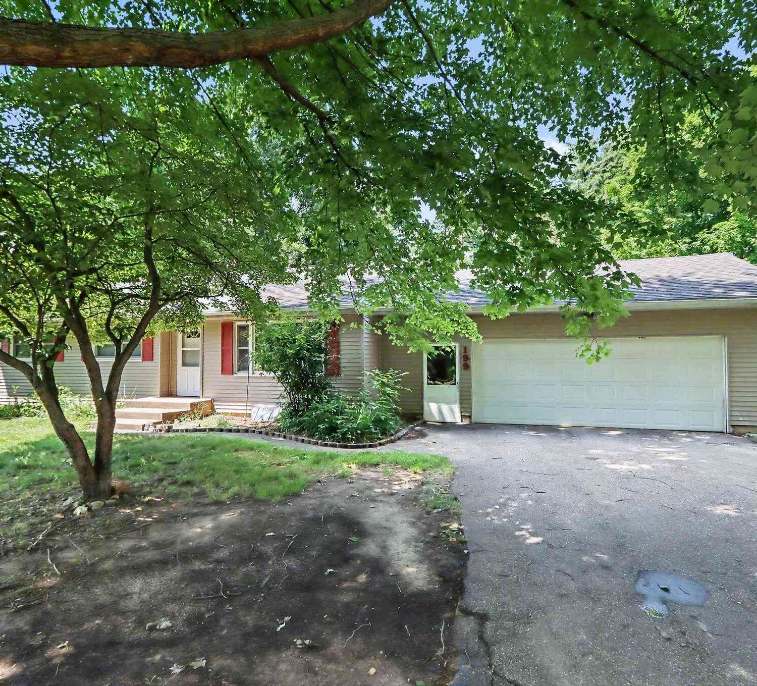 Homes For Sale - 199 Highfield Road<br/> Marshall, MI 49068