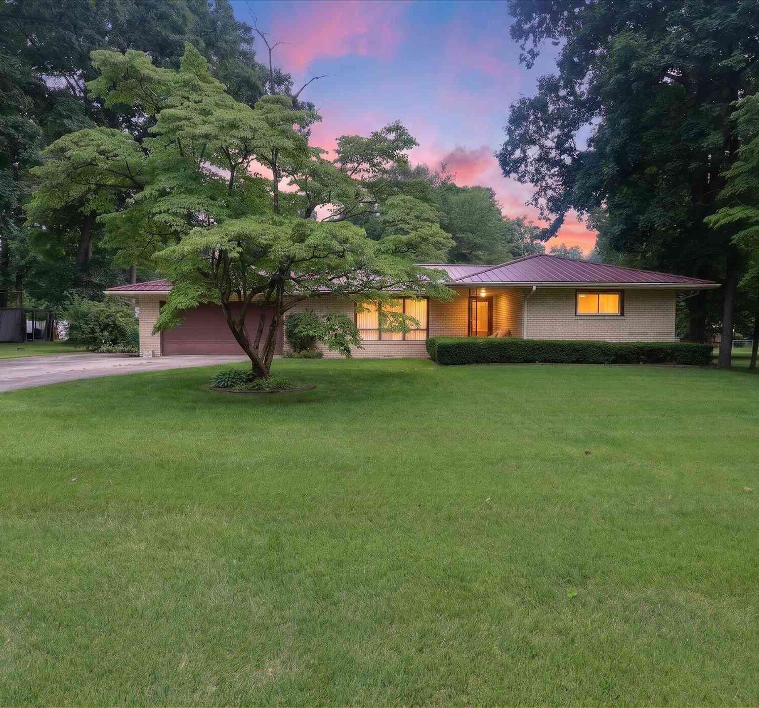 Homes For Sale - 26384 Sweetbriar Street<br/> Cass County, Edwardsburg, MI 49112