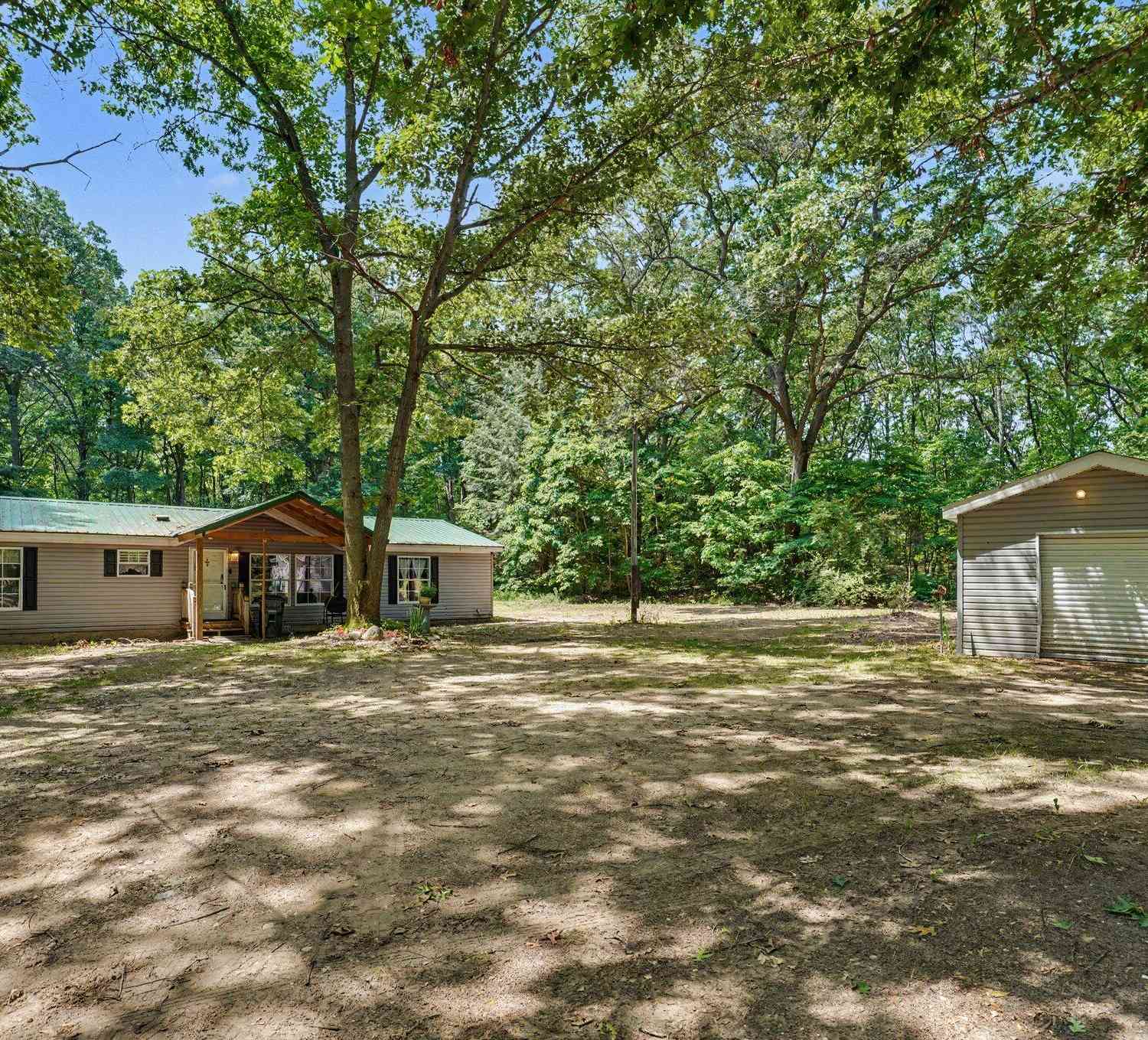 Mobile Home For Sale - 49163 County Road 388<br/> Van Buren County, Grand Junction, MI 49056