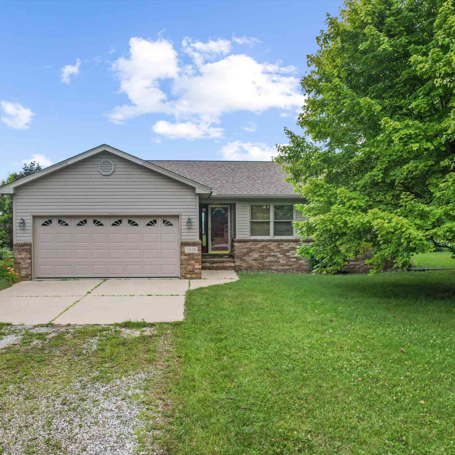Homes For Sale - 1510 Muehleisen Road<br/> Monroe County, Monroe, MI 48162