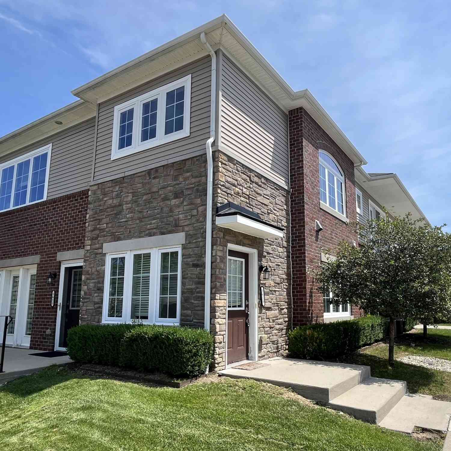 Condo For Rent - 5619 Arbor Chase Drive<br/> Ann Arbor, MI 48103