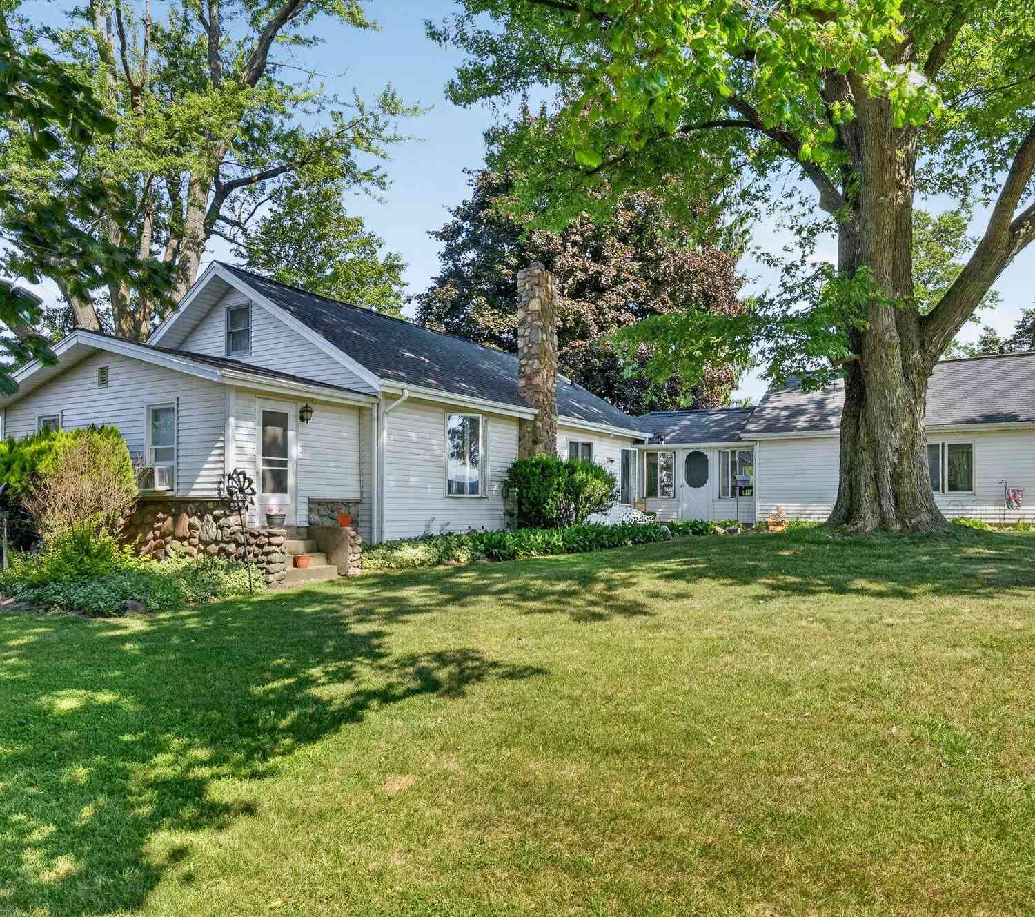 Homes For Sale - 2871 River Road<br/> Hastings, MI 49058