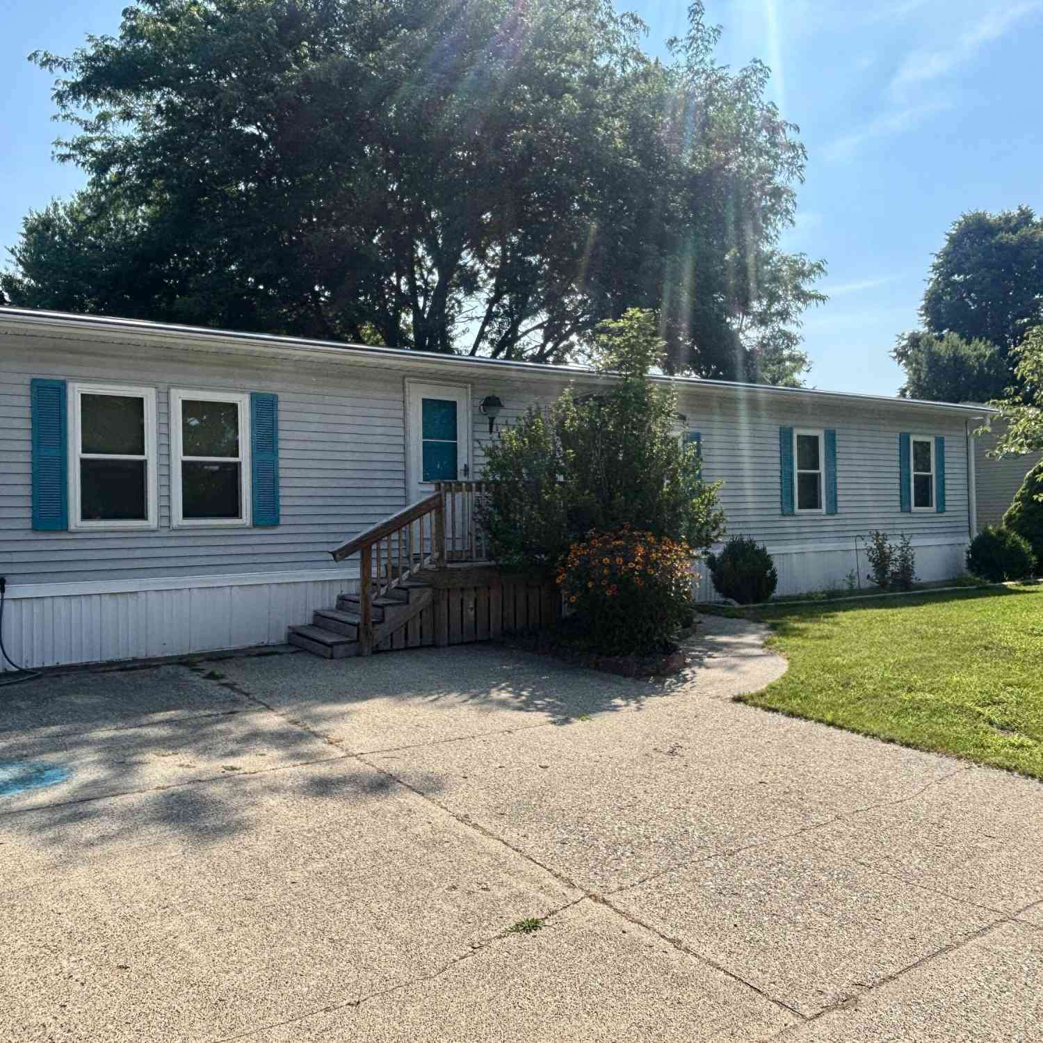 Mobile Home For Sale - 14288 Winters Creek<br/> Ottawa County, West Olive, MI 49460