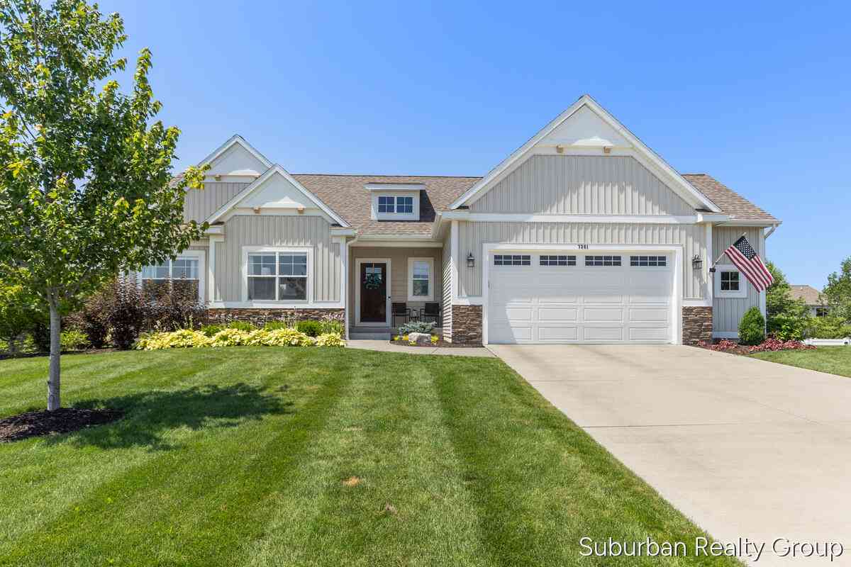 Homes For Sale - 7361 Yellowstone Drive<br/> Hudsonville, MI 49426