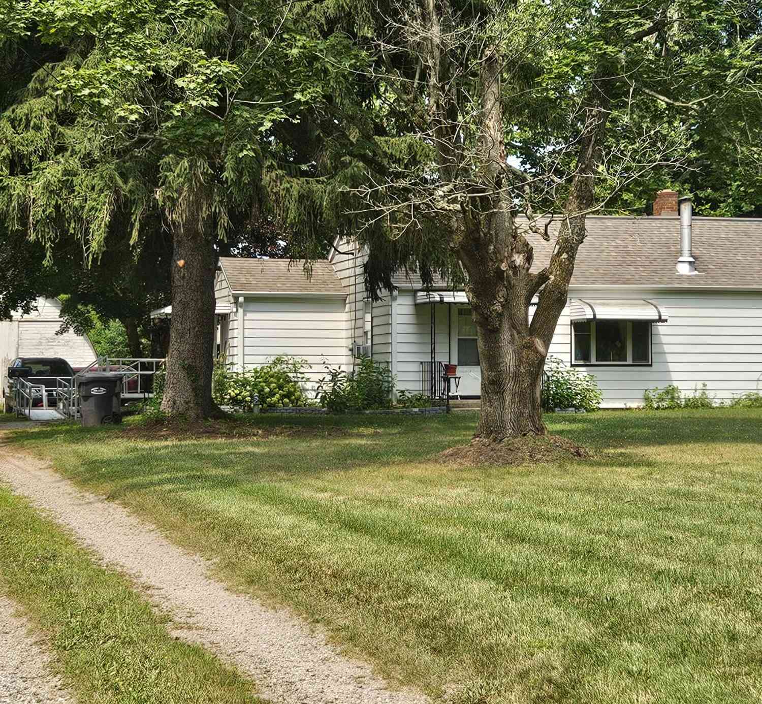Homes For Sale - 2335 N 33rd Street<br/> Kalamazoo County, Galesburg, MI 49053