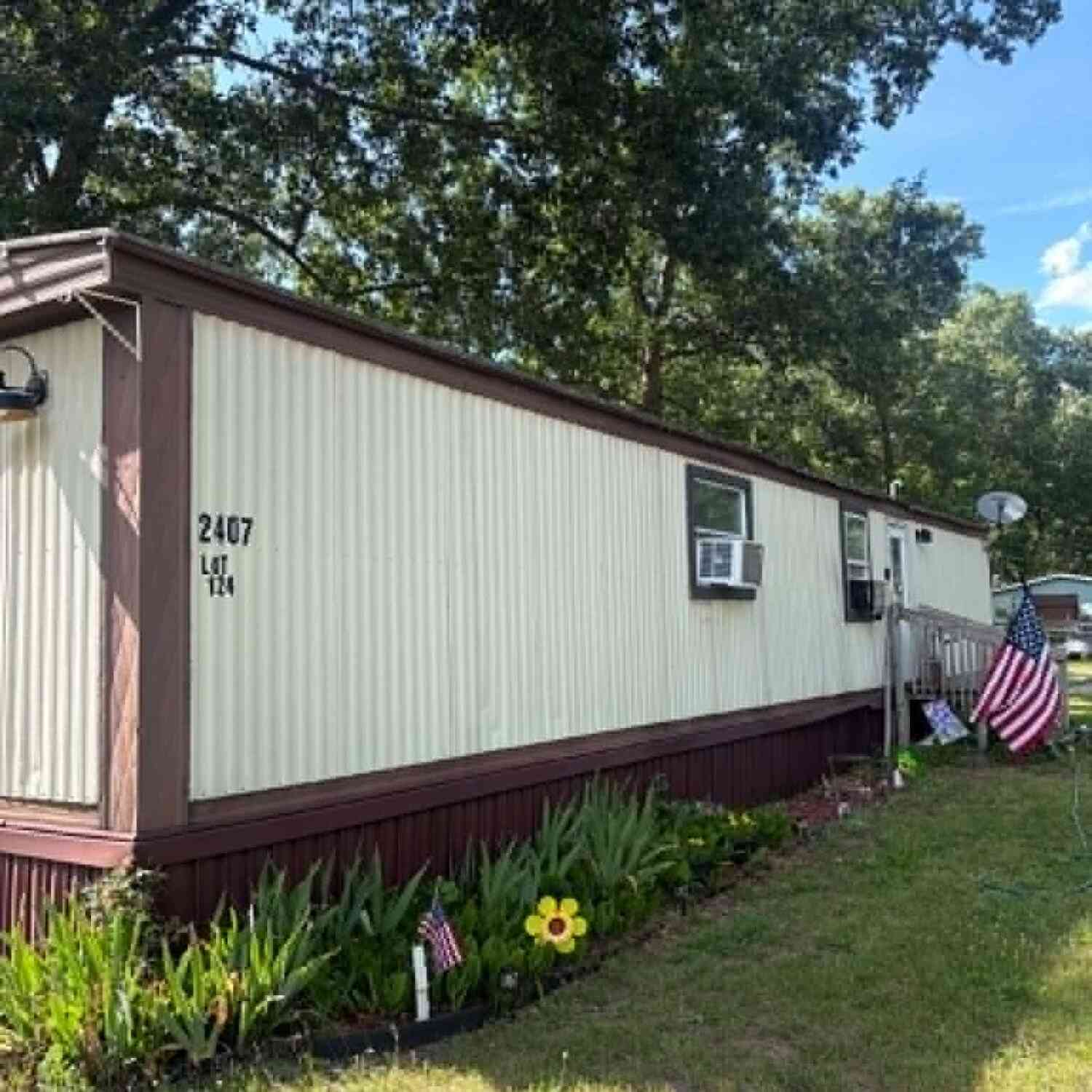 Mobile Home For Sale - 2407 Maple Road<br/> Twin Lake, MI 49457
