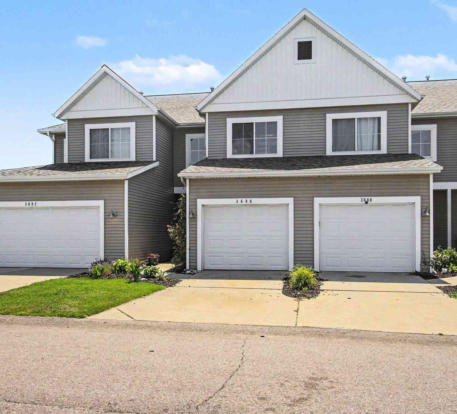 Condo For Sale - 3690 Oxford Court<br/> Ottawa County, Hudsonville, MI 49426