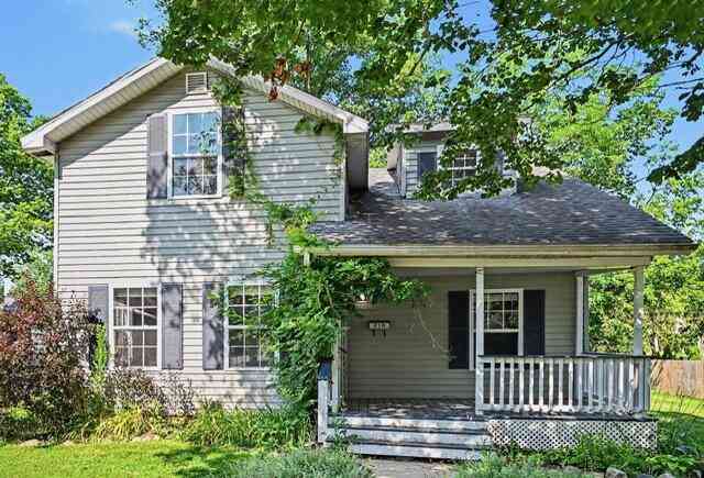 Homes For Sale - 210 Days Avenue<br/> Berrien County, Buchanan, MI 49107