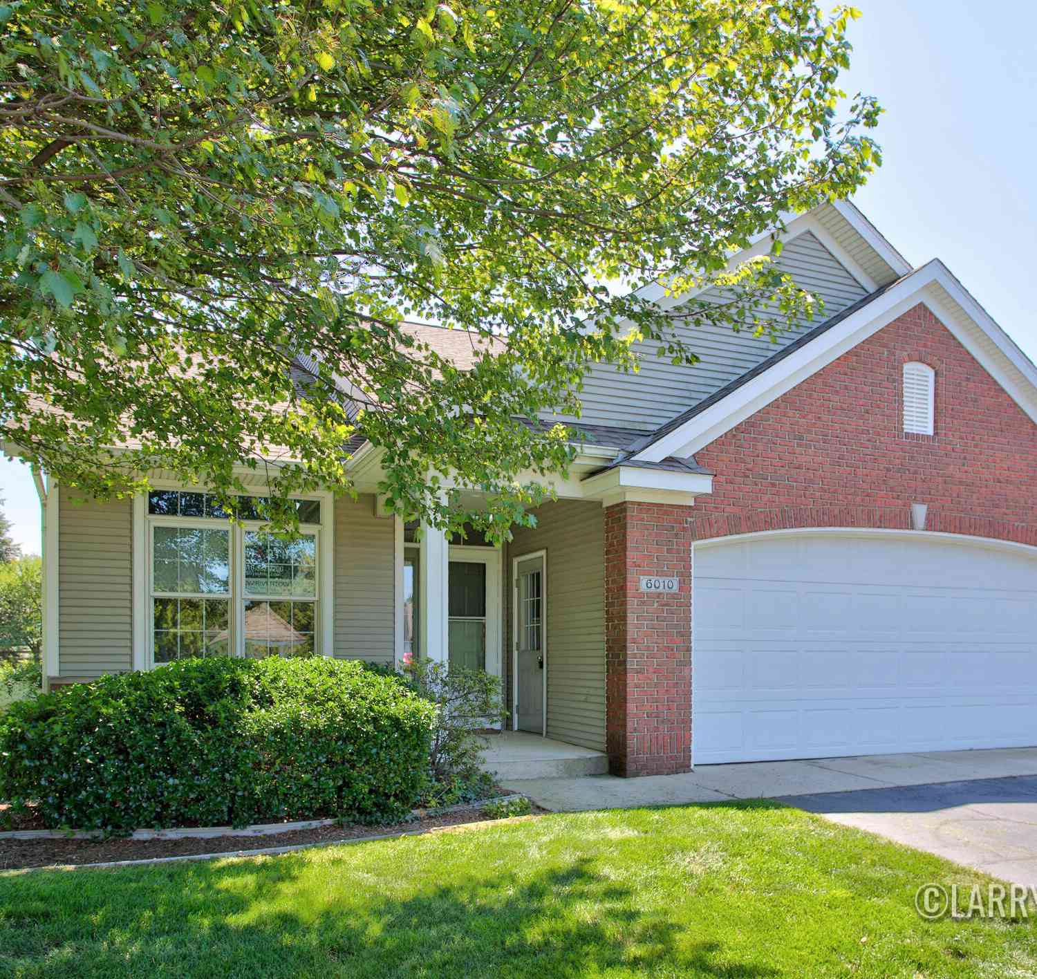 Condo For Sale - 6010 Heritage Meadow Drive<br/> Holland, MI 49423