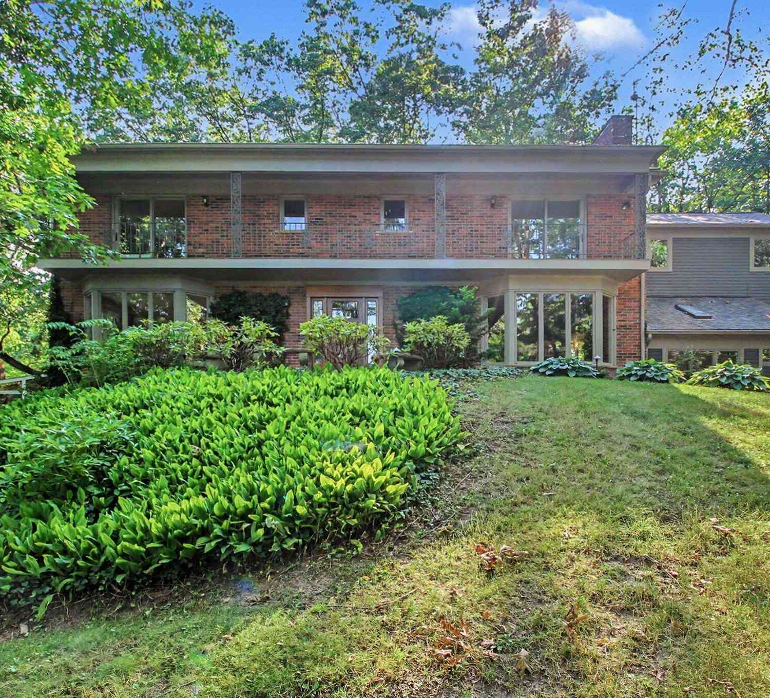 Homes For Sale - 432 Riverview Drive<br/> Ann Arbor, MI 48104