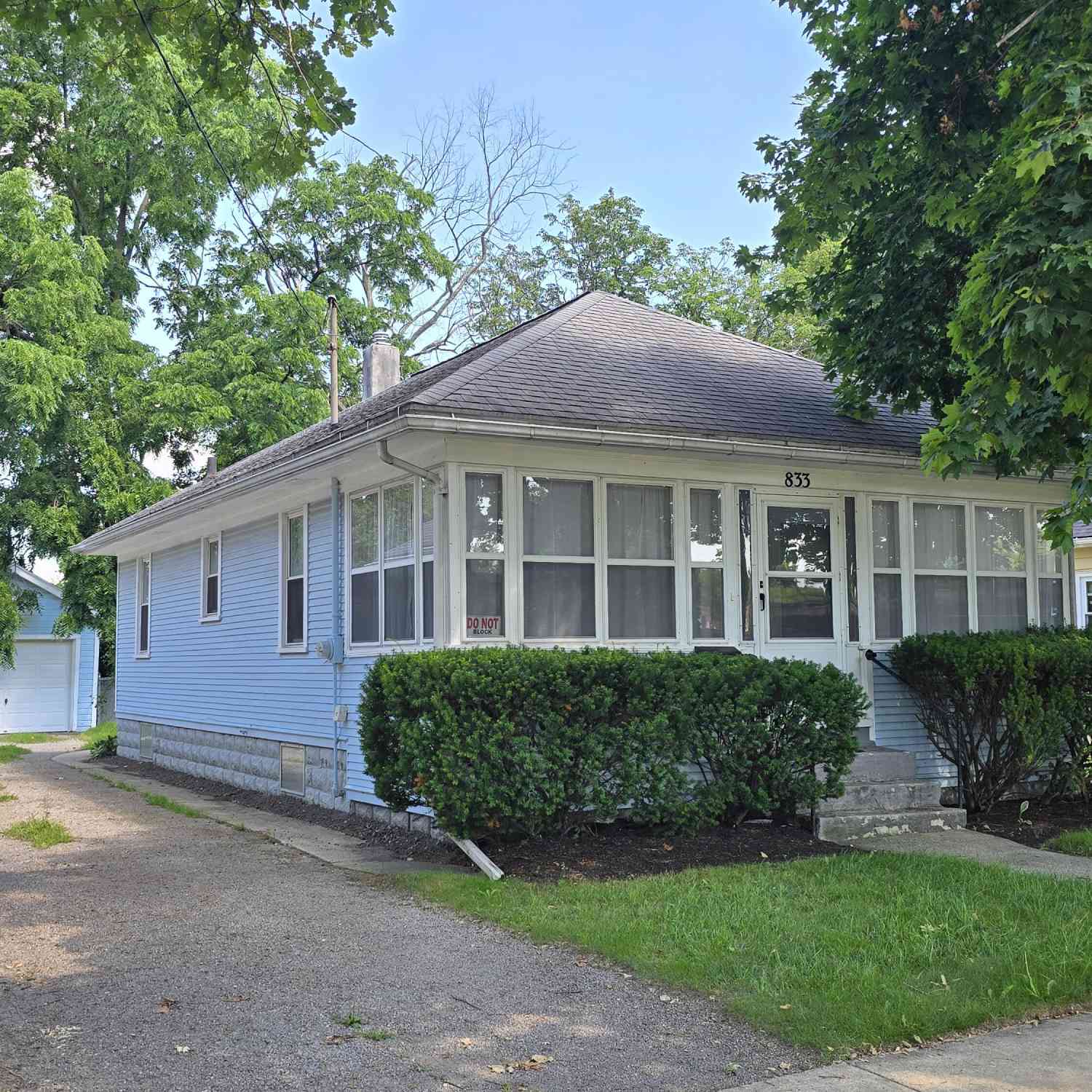 Homes For Rent - 833 Backus Street<br/> Jackson, MI 49202