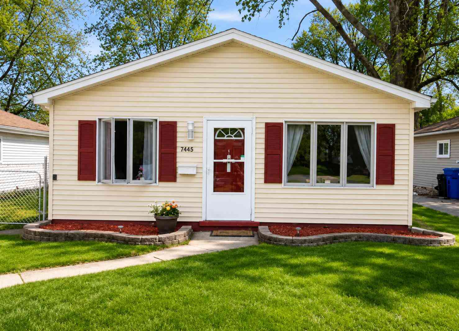 Homes For Rent - 7060 Victory Avenue<br/> Warren, MI 48091