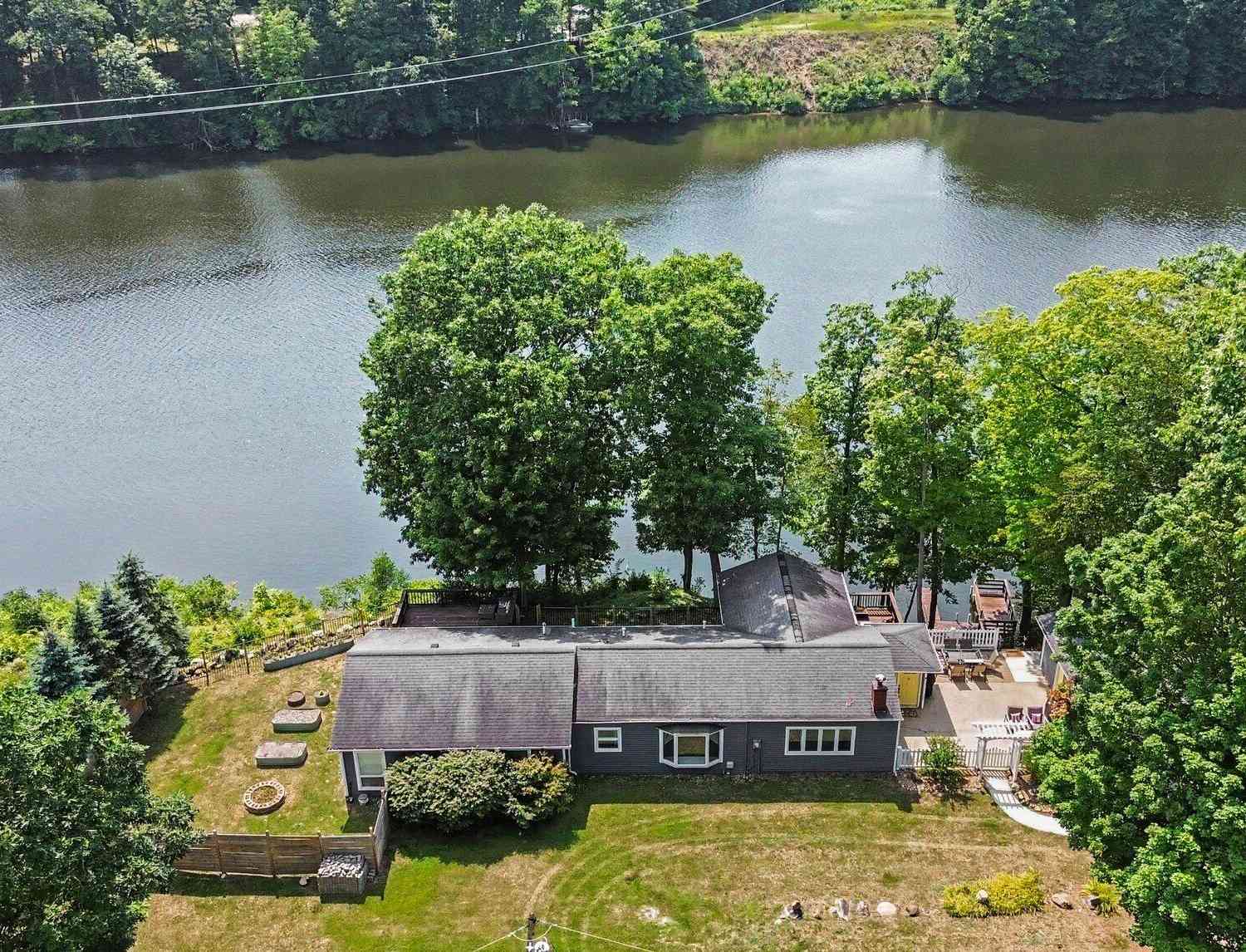 Homes For Sale - 11628 S Lake Chapin Road<br/> Berrien County, Berrien Springs, MI 49103