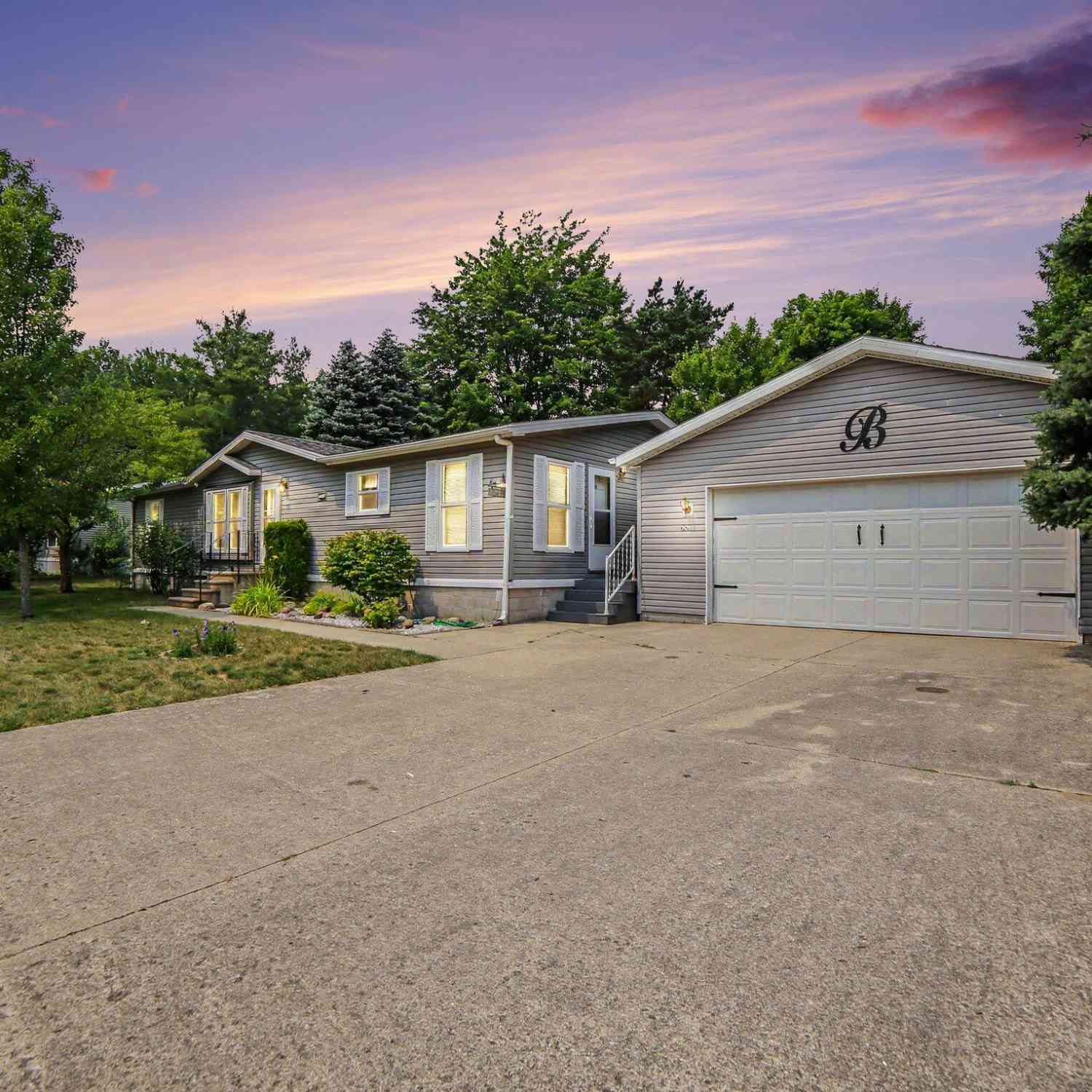Mobile Home For Sale - 3628 W Forest Hill Circle<br/> Ludington, MI 49431