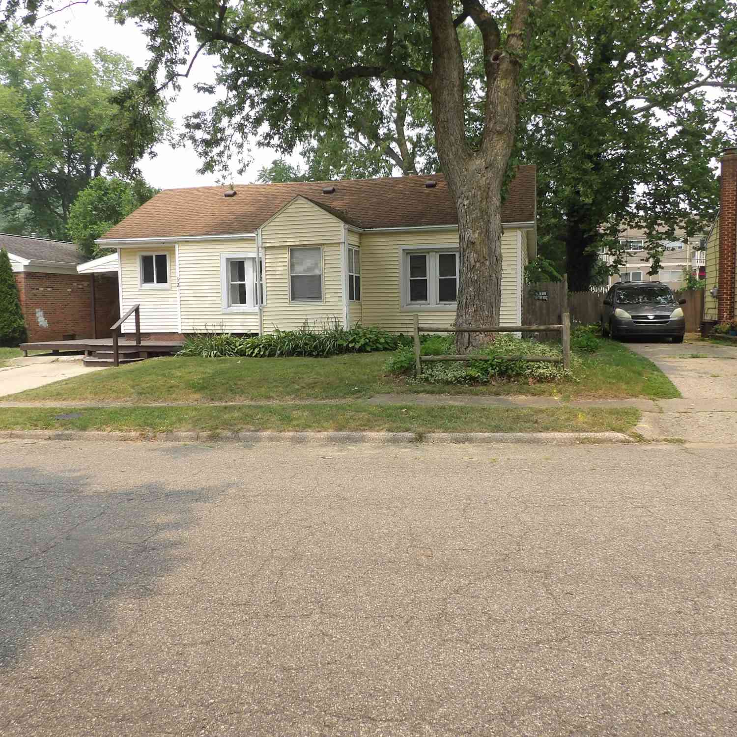Homes For Sale - 921 Burns Street<br/> Niles, MI 49120