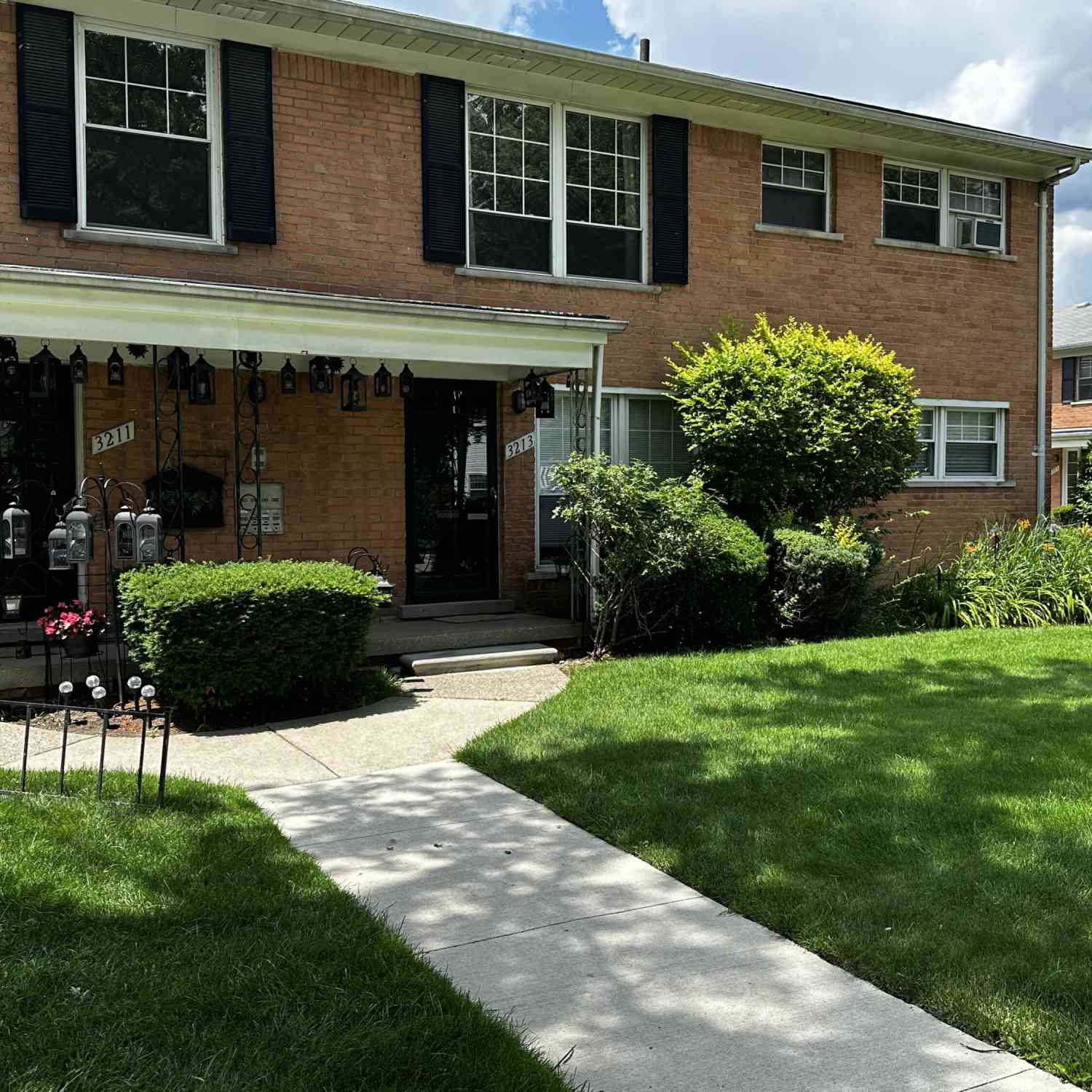 Condo For Sale - 3213 Benjamin Avenue #3<br/> Royal Oak, MI 48073