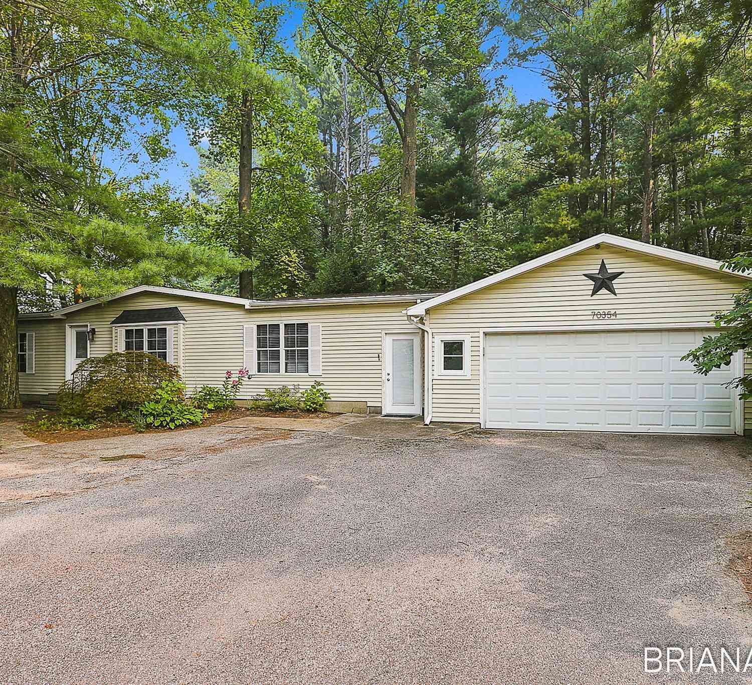 Mobile Home For Sale - 70354 16th Avenue<br/> South Haven, MI 49090