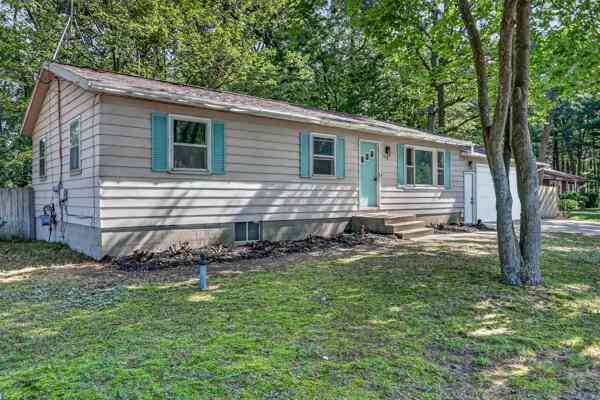 Homes For Sale - 3614 Hall Road<br/> Muskegon, MI 49442
