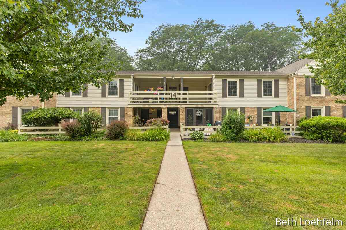 Condo For Sale - 2551 Abbington Drive<br/> Grand Rapids, MI 49506