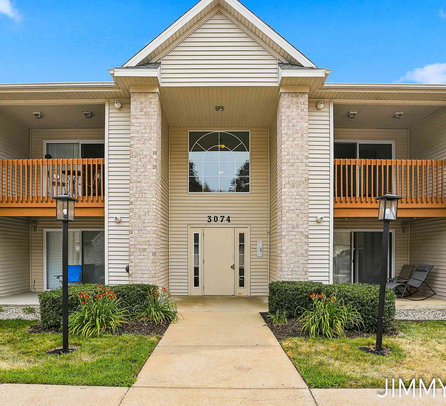 Condo For Sale - 3074 W Crystal Waters Drive #8<br/> Holland, MI 49424